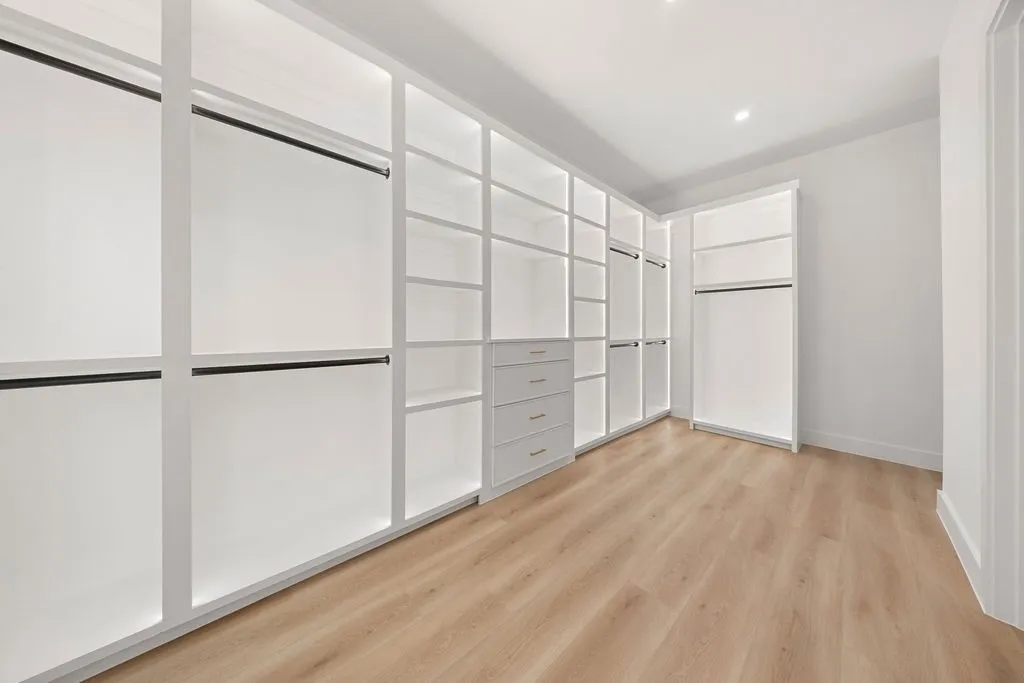 Single Family Residence For Sale in Dallas County , 1727 Toronto Street, Dallas, Texas 75212, 5 Bedroom, 5 Bathroom, 2 Garage spaces, 3,302 Sqft, built in 2026, mls#21407936, Real Estate Agent in Dallas, Homes For Sale in Dallas county, Homes For Sale in Dallas, Realtor in Dallas Texas, Real Estate Brokerage Independent Realty Texas, Luminita Cordes Realtor