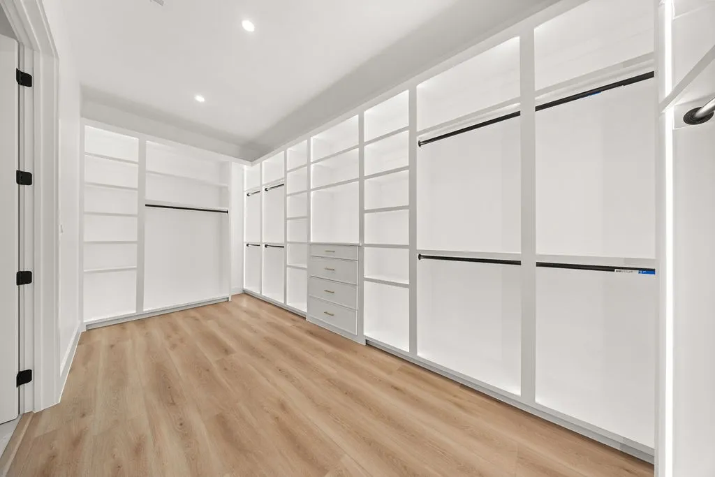 Single Family Residence For Sale in Dallas County , 1727 Toronto Street, Dallas, Texas 75212, 5 Bedroom, 5 Bathroom, 2 Garage spaces, 3,302 Sqft, built in 2026, mls#21407936, Real Estate Agent in Dallas, Homes For Sale in Dallas county, Homes For Sale in Dallas, Realtor in Dallas Texas, Real Estate Brokerage Independent Realty Texas, Luminita Cordes Realtor