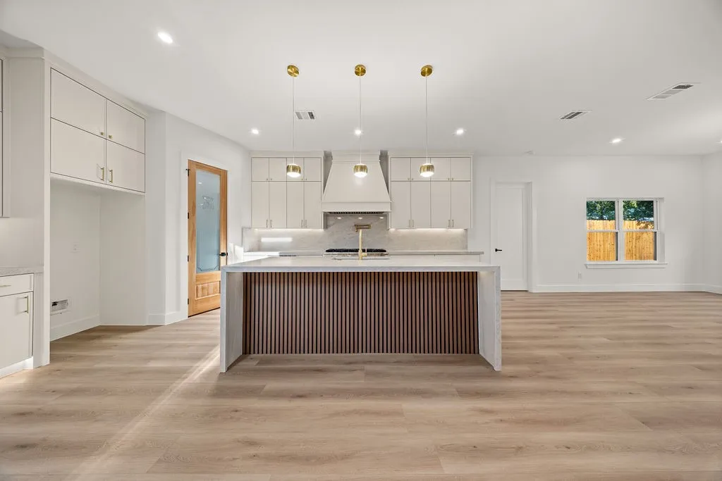 Single Family Residence For Sale in Dallas County , 1727 Toronto Street, Dallas, Texas 75212, 5 Bedroom, 5 Bathroom, 2 Garage spaces, 3,302 Sqft, built in 2026, mls#21407936, Real Estate Agent in Dallas, Homes For Sale in Dallas county, Homes For Sale in Dallas, Realtor in Dallas Texas, Real Estate Brokerage Independent Realty Texas, Luminita Cordes Realtor
