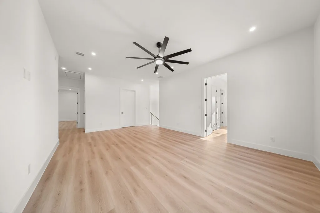 Single Family Residence For Sale in Dallas County , 1727 Toronto Street, Dallas, Texas 75212, 5 Bedroom, 5 Bathroom, 2 Garage spaces, 3,302 Sqft, built in 2026, mls#21407936, Real Estate Agent in Dallas, Homes For Sale in Dallas county, Homes For Sale in Dallas, Realtor in Dallas Texas, Real Estate Brokerage Independent Realty Texas, Luminita Cordes Realtor