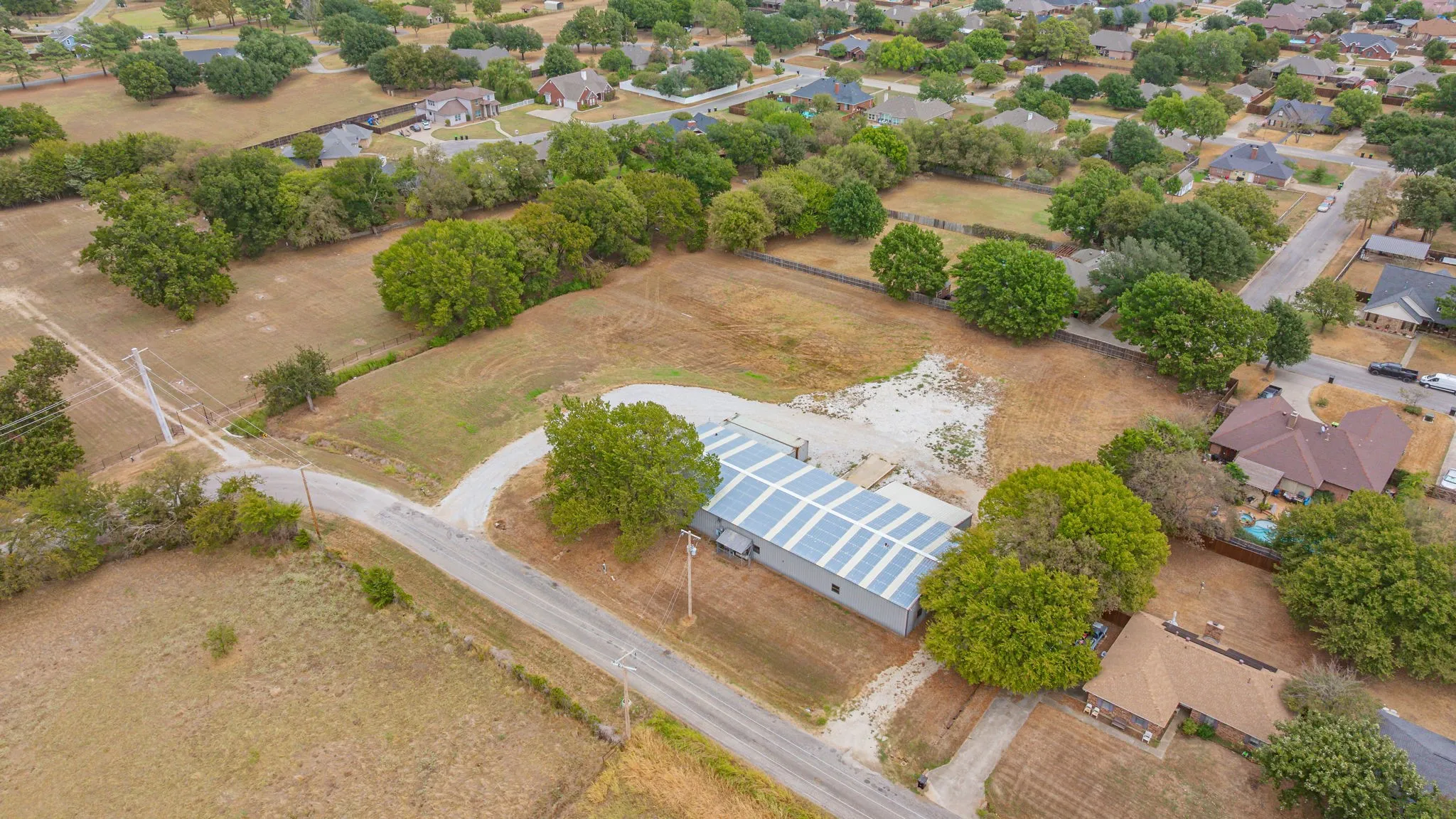 Warehouse For Sale in Denton County , 1324 N Saint James Road, Pilot Point, Texas 76258, 0, 0, Garage spaces, 7,487 Sqft, built in 1984, mls#21407833, Real Estate Agent in Pilot Point, Homes For Sale in Denton county, Homes For Sale in Pilot Point, Realtor in Pilot Point Texas, Real Estate Brokerage Independent Realty Texas, Luminita Cordes Realtor