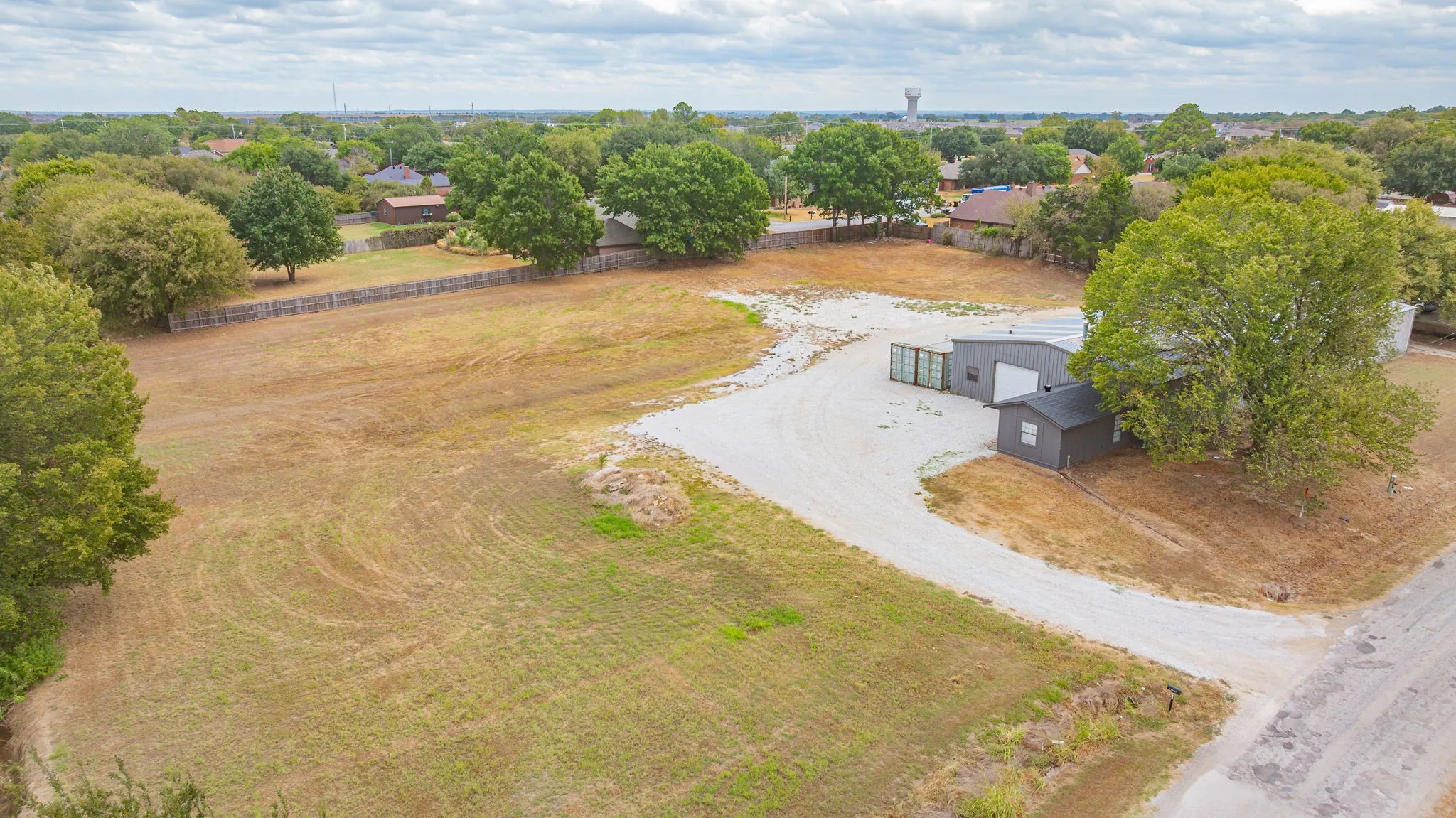 Warehouse For Sale in Denton County , 1324 N Saint James Road, Pilot Point, Texas 76258, 0, 0, Garage spaces, 7,487 Sqft, built in 1984, mls#21407833, Real Estate Agent in Pilot Point, Homes For Sale in Denton county, Homes For Sale in Pilot Point, Realtor in Pilot Point Texas, Real Estate Brokerage Independent Realty Texas, Luminita Cordes Realtor