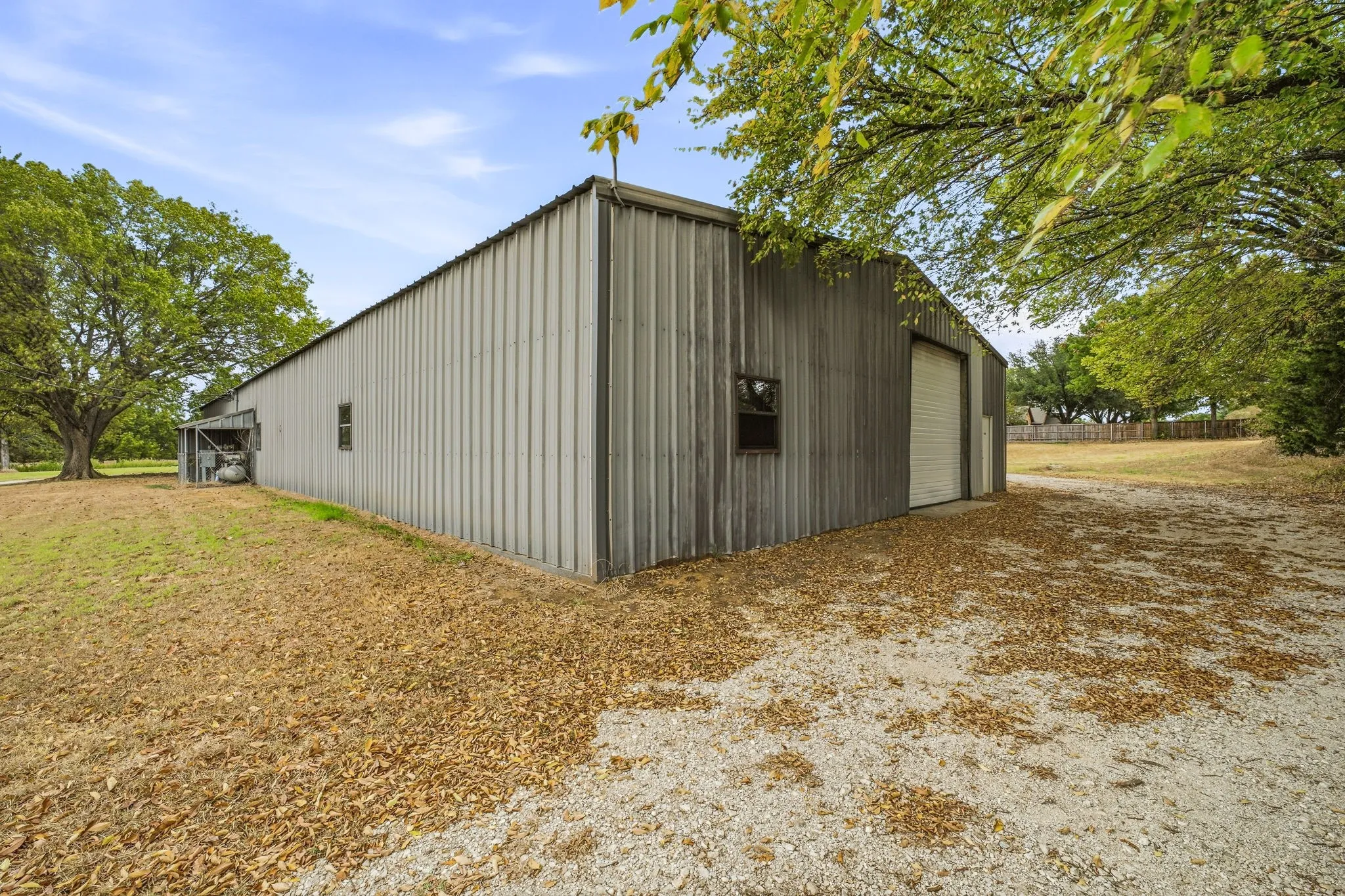 Warehouse For Sale in Denton County , 1324 N Saint James Road, Pilot Point, Texas 76258, 0, 0, Garage spaces, 7,487 Sqft, built in 1984, mls#21407833, Real Estate Agent in Pilot Point, Homes For Sale in Denton county, Homes For Sale in Pilot Point, Realtor in Pilot Point Texas, Real Estate Brokerage Independent Realty Texas, Luminita Cordes Realtor
