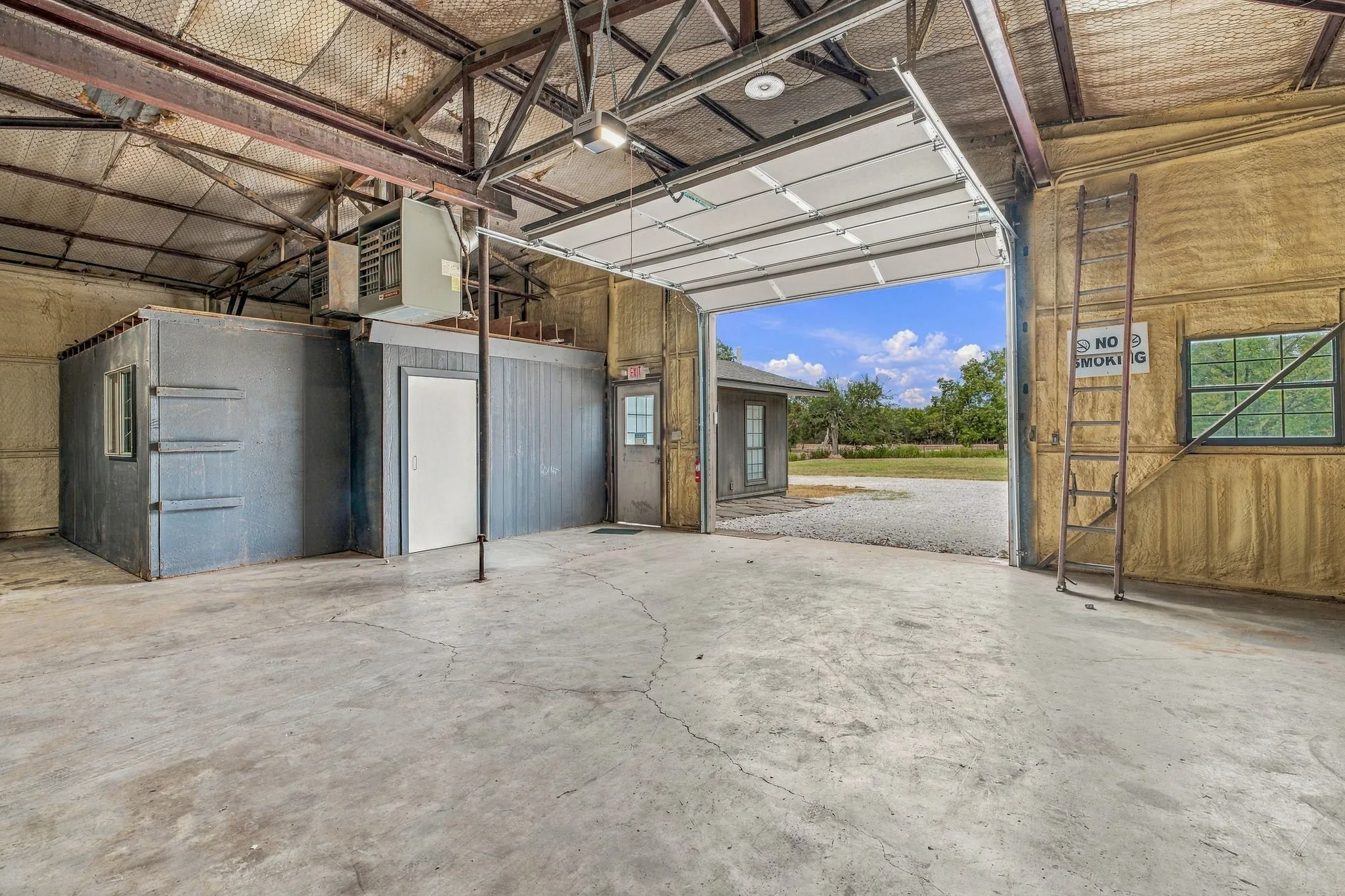 Warehouse For Sale in Denton County , 1324 N Saint James Road, Pilot Point, Texas 76258, 0, 0, Garage spaces, 7,487 Sqft, built in 1984, mls#21407833, Real Estate Agent in Pilot Point, Homes For Sale in Denton county, Homes For Sale in Pilot Point, Realtor in Pilot Point Texas, Real Estate Brokerage Independent Realty Texas, Luminita Cordes Realtor