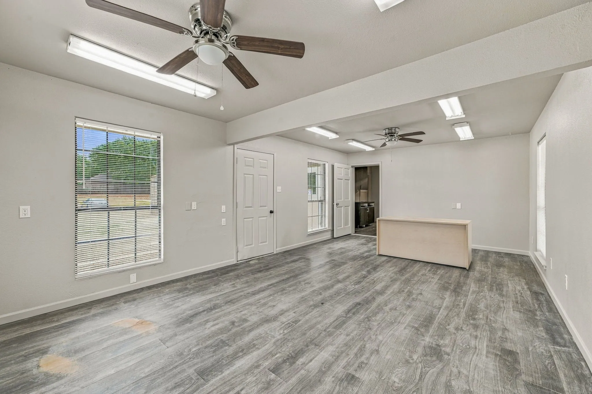 Warehouse For Sale in Denton County , 1324 N Saint James Road, Pilot Point, Texas 76258, 0, 0, Garage spaces, 7,487 Sqft, built in 1984, mls#21407833, Real Estate Agent in Pilot Point, Homes For Sale in Denton county, Homes For Sale in Pilot Point, Realtor in Pilot Point Texas, Real Estate Brokerage Independent Realty Texas, Luminita Cordes Realtor