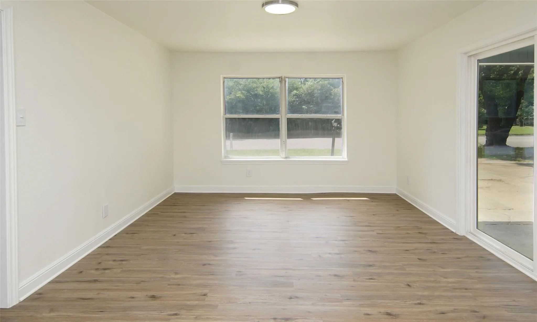 Single Family Residence For Rent in Kaufman County , 619 9th Street, Terrell, Texas 75160, 3 Bedroom, 2 Bathroom, 1 Garage spaces, 1,593 Sqft, built in 1955, mls#21407672, Real Estate Agent in Terrell, Homes For Rent in Kaufman county, Homes For Rent in Terrell, Realtor in Terrell Texas, Real Estate Brokerage Independent Realty Texas, Luminita Cordes Realtor