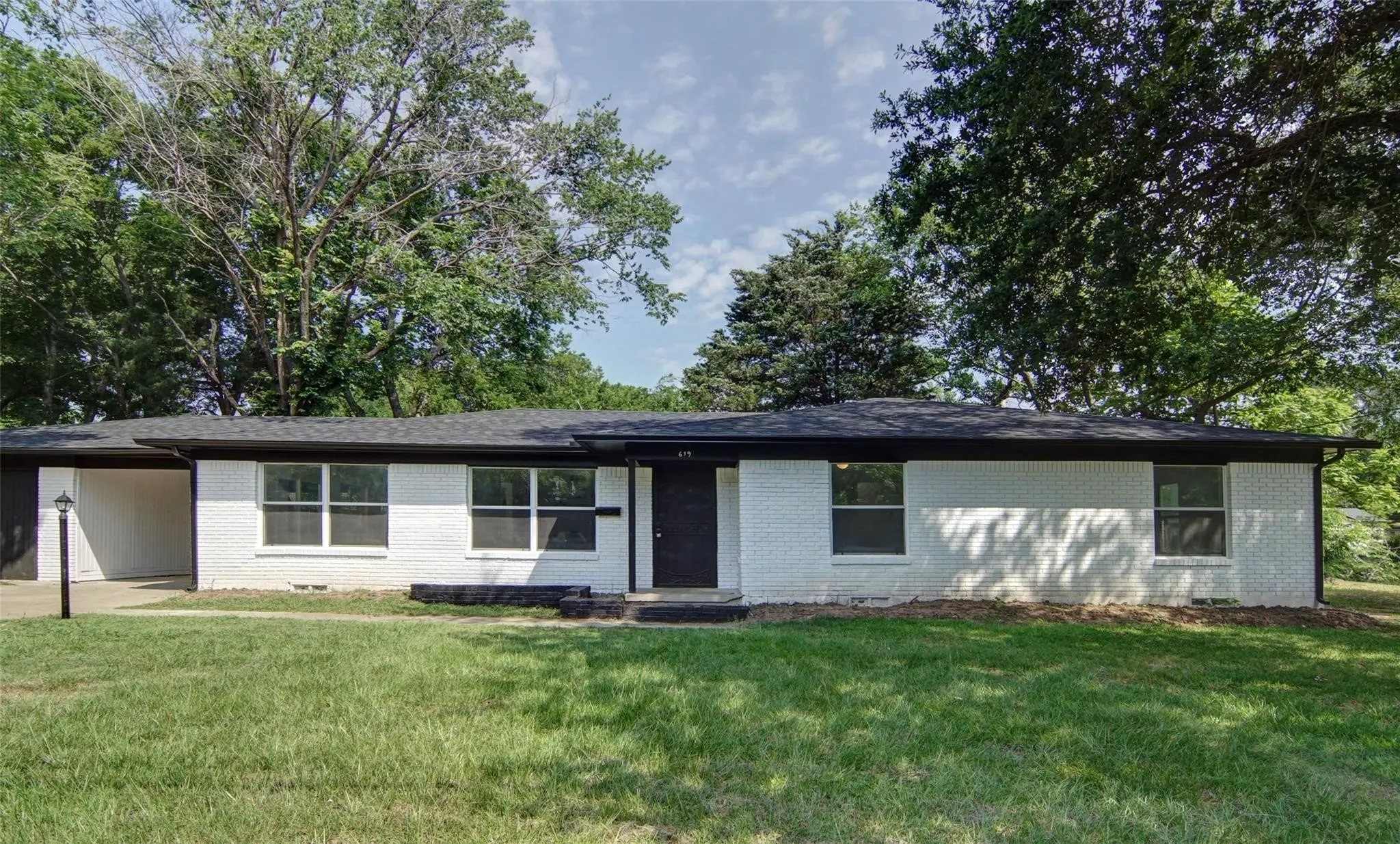 Single Family Residence For Rent in Kaufman County , 619 9th Street, Terrell, Texas 75160, 3 Bedroom, 2 Bathroom, 1 Garage spaces, 1,593 Sqft, built in 1955, mls#21407672, Real Estate Agent in Terrell, Homes For Rent in Kaufman county, Homes For Rent in Terrell, Realtor in Terrell Texas, Real Estate Brokerage Independent Realty Texas, Luminita Cordes Realtor