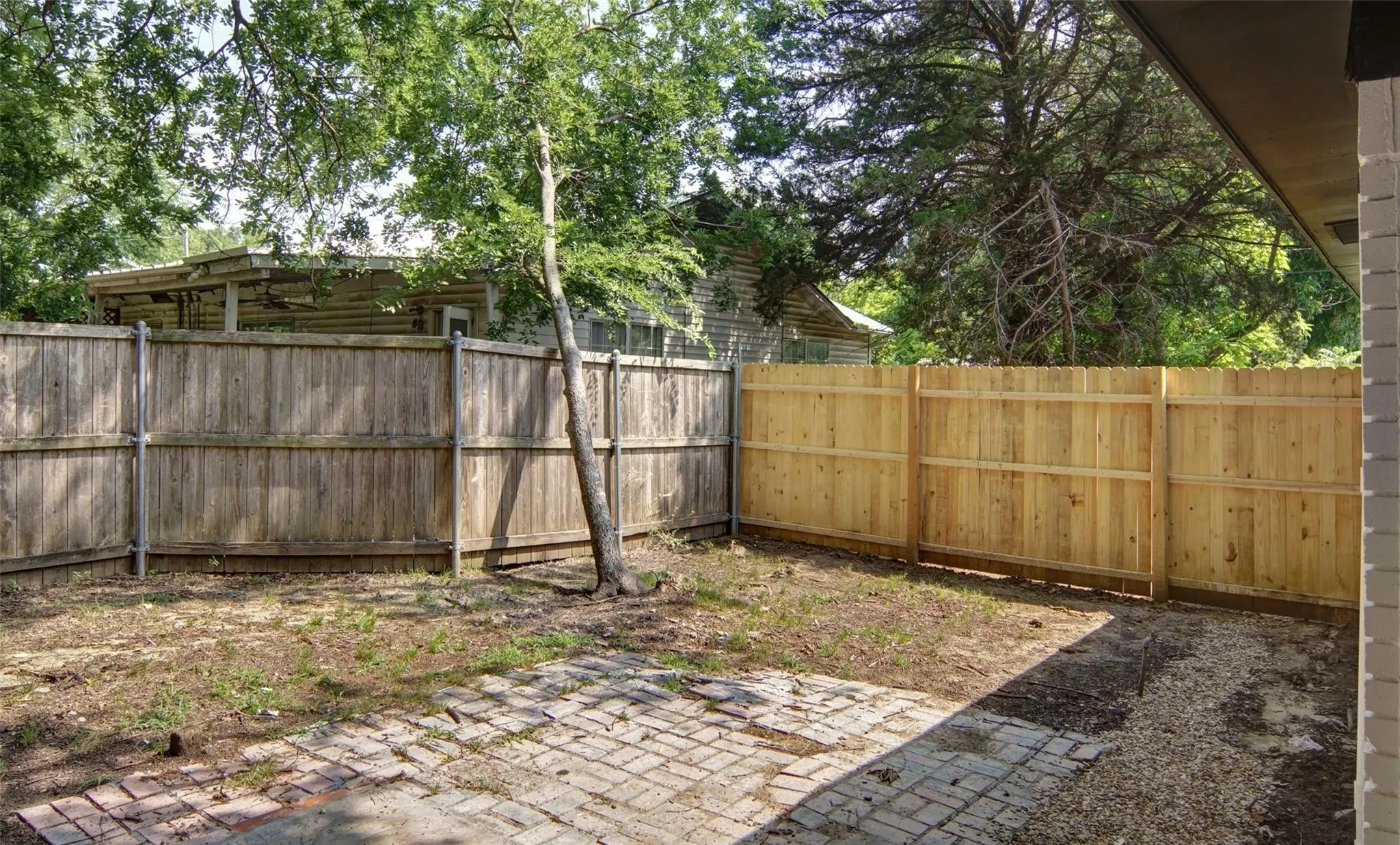 Single Family Residence For Rent in Kaufman County , 619 9th Street, Terrell, Texas 75160, 3 Bedroom, 2 Bathroom, 1 Garage spaces, 1,593 Sqft, built in 1955, mls#21407672, Real Estate Agent in Terrell, Homes For Rent in Kaufman county, Homes For Rent in Terrell, Realtor in Terrell Texas, Real Estate Brokerage Independent Realty Texas, Luminita Cordes Realtor