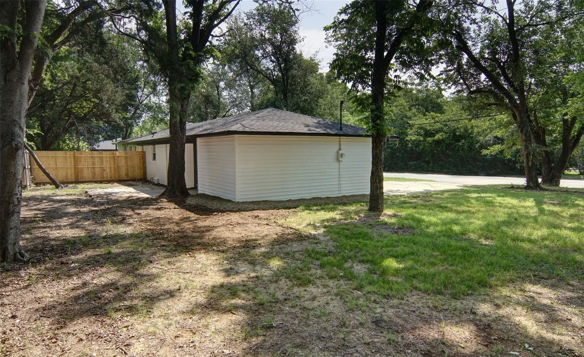 Single Family Residence For Rent in Kaufman County , 619 9th Street, Terrell, Texas 75160, 3 Bedroom, 2 Bathroom, 1 Garage spaces, 1,593 Sqft, built in 1955, mls#21407672, Real Estate Agent in Terrell, Homes For Rent in Kaufman county, Homes For Rent in Terrell, Realtor in Terrell Texas, Real Estate Brokerage Independent Realty Texas, Luminita Cordes Realtor