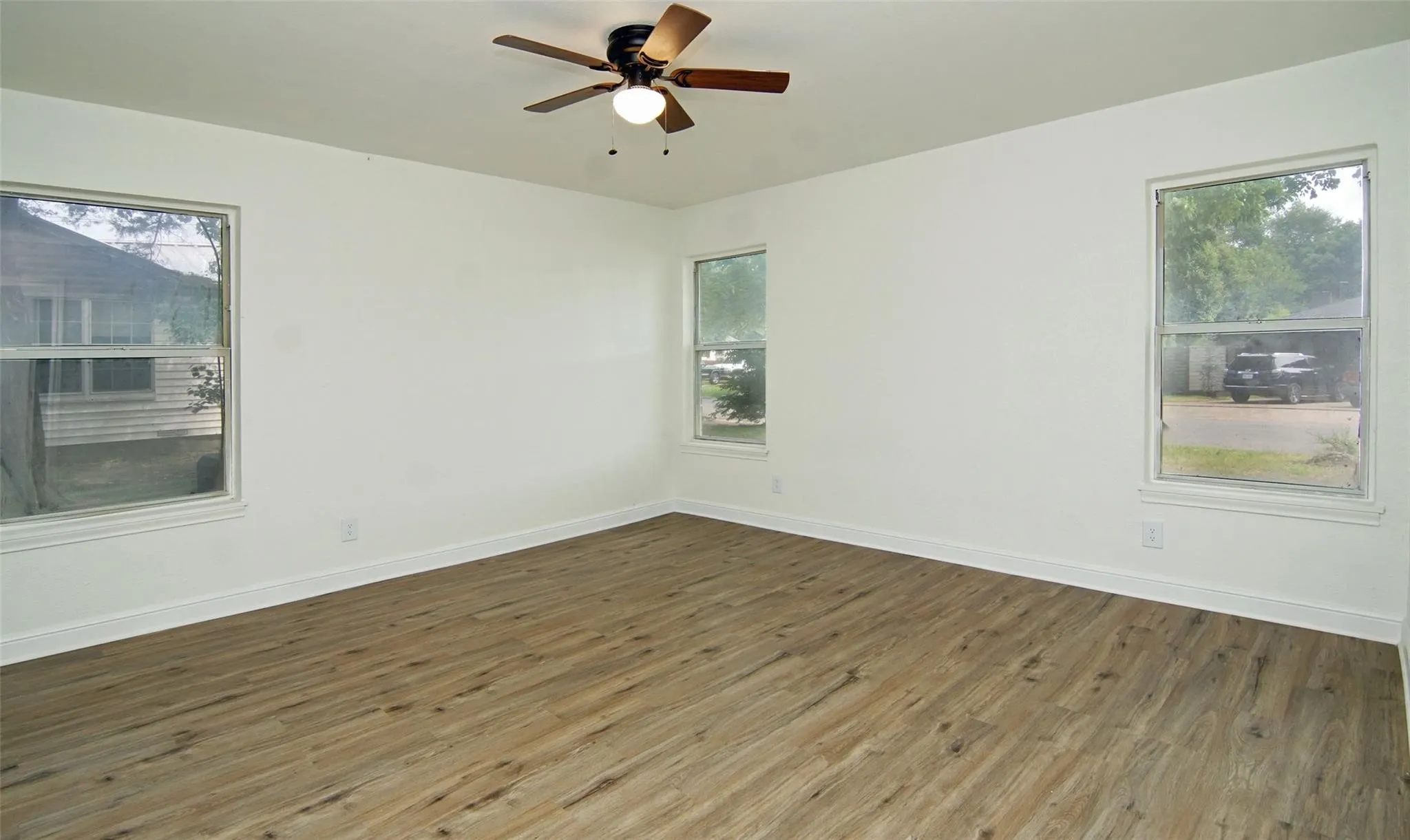 Single Family Residence For Rent in Kaufman County , 619 9th Street, Terrell, Texas 75160, 3 Bedroom, 2 Bathroom, 1 Garage spaces, 1,593 Sqft, built in 1955, mls#21407672, Real Estate Agent in Terrell, Homes For Rent in Kaufman county, Homes For Rent in Terrell, Realtor in Terrell Texas, Real Estate Brokerage Independent Realty Texas, Luminita Cordes Realtor