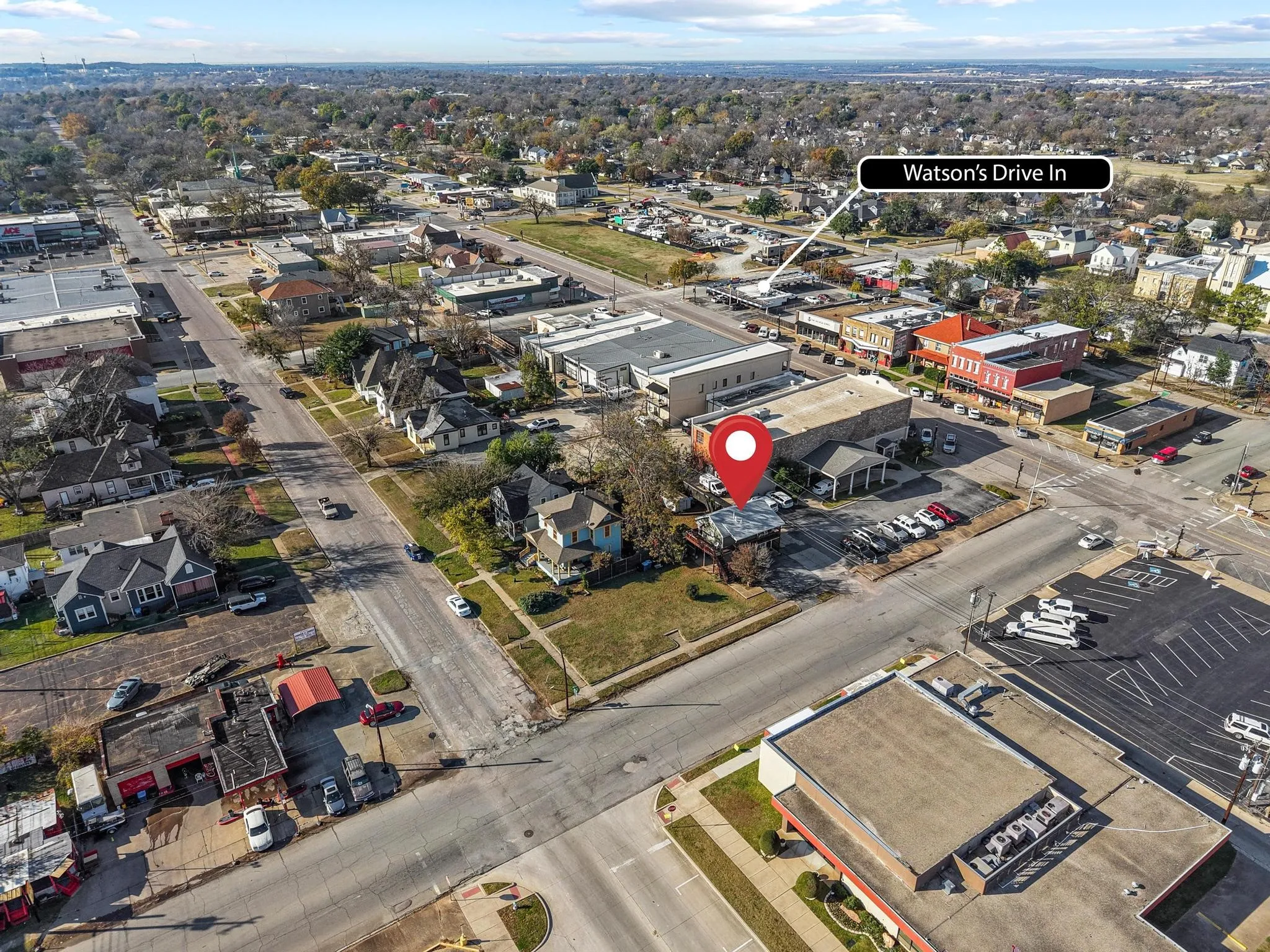 Duplex For Rent in Grayson County , 115 S Mirick Avenue B, Denison, Texas 75020, 1 Bedroom, 1 Bathroom, Garage spaces, 557 Sqft, built in 1930, mls#21407884, Real Estate Agent in Denison, Homes For Rent in Grayson county, Homes For Rent in Denison, Realtor in Denison Texas, Real Estate Brokerage Independent Realty Texas, Luminita Cordes Realtor