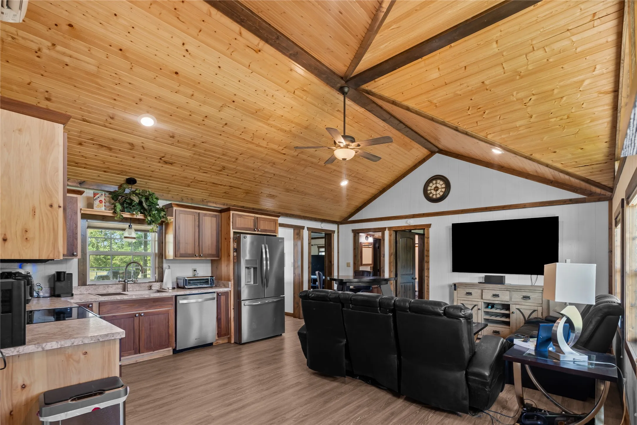 Single Family Residence For Rent