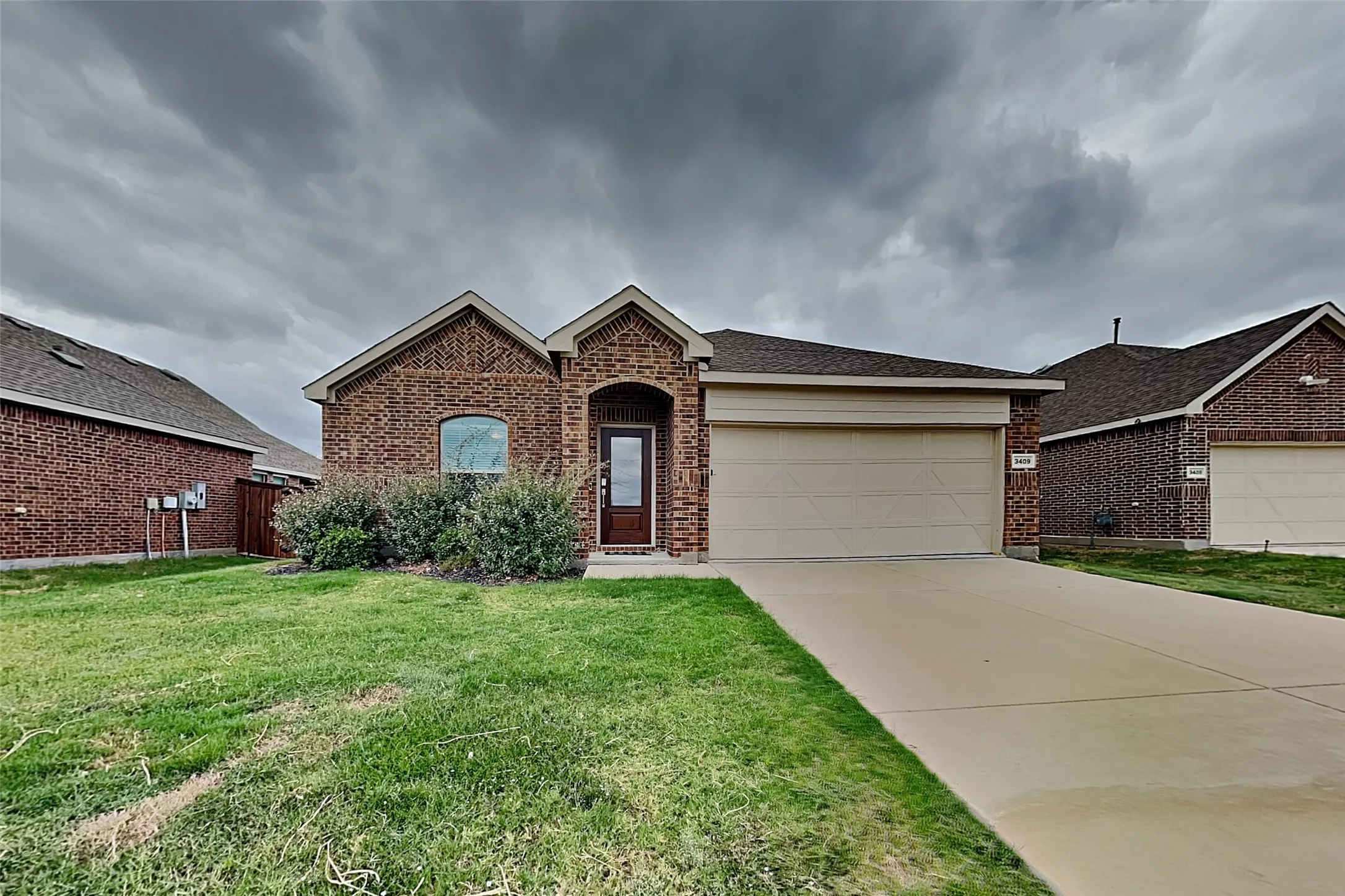 Single Family Residence For Rent