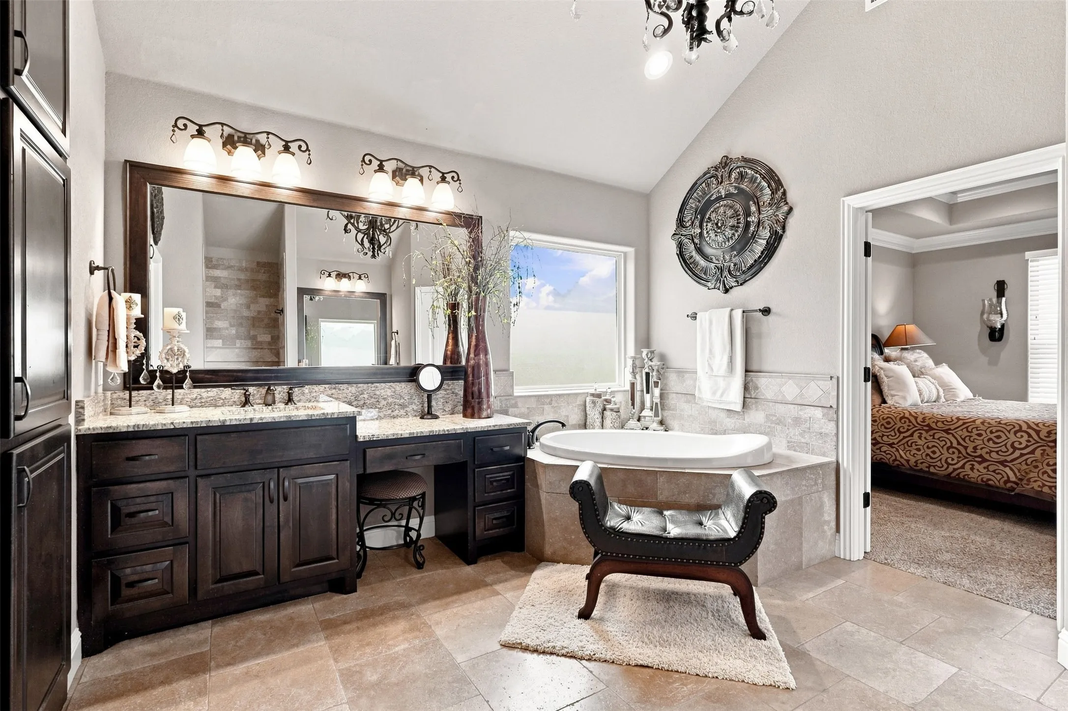 Single Family Residence For Sale in Hood County , 1601 Malibu Bay Court, Granbury, Texas 76048, 4 Bedroom, 4 Bathroom, 3 Garage spaces, 3,294 Sqft, built in 2017, mls#21407898, Real Estate Agent in Granbury, Homes For Sale in Hood county, Homes For Sale in Granbury, Realtor in Granbury Texas, Real Estate Brokerage Independent Realty Texas, Luminita Cordes Realtor