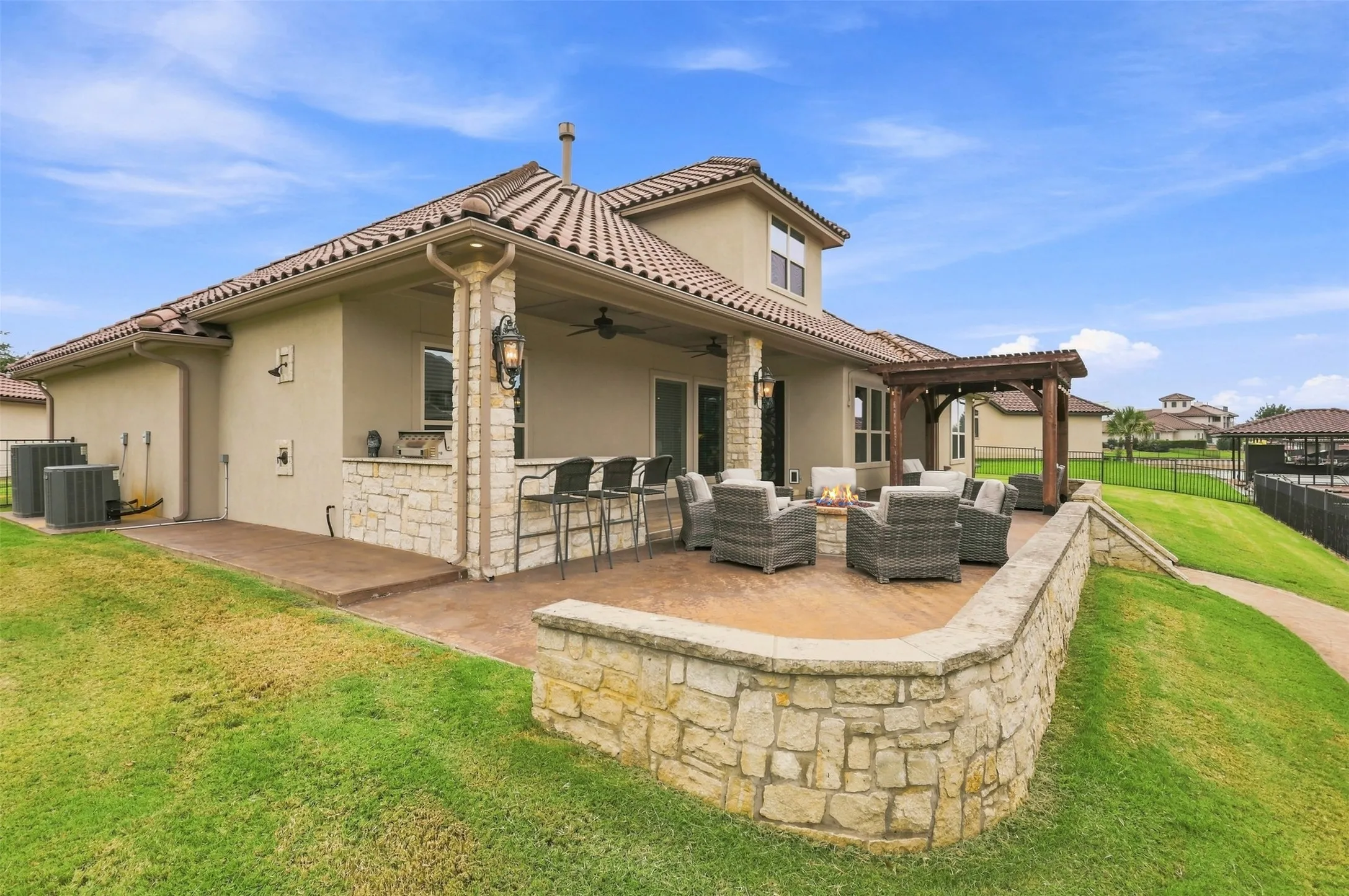 Single Family Residence For Sale in Hood County , 1601 Malibu Bay Court, Granbury, Texas 76048, 4 Bedroom, 4 Bathroom, 3 Garage spaces, 3,294 Sqft, built in 2017, mls#21407898, Real Estate Agent in Granbury, Homes For Sale in Hood county, Homes For Sale in Granbury, Realtor in Granbury Texas, Real Estate Brokerage Independent Realty Texas, Luminita Cordes Realtor