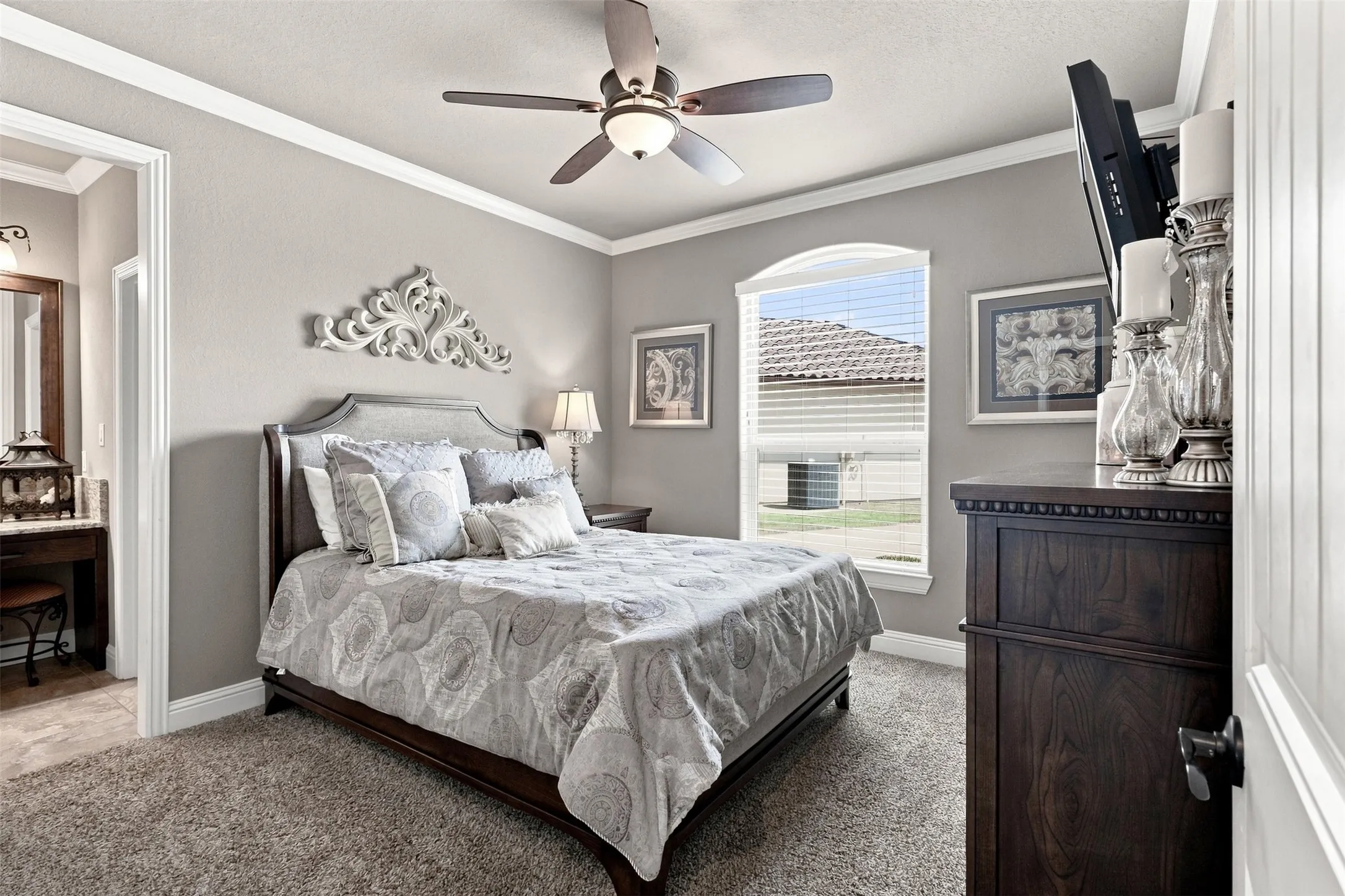 Single Family Residence For Sale in Hood County , 1601 Malibu Bay Court, Granbury, Texas 76048, 4 Bedroom, 4 Bathroom, 3 Garage spaces, 3,294 Sqft, built in 2017, mls#21407898, Real Estate Agent in Granbury, Homes For Sale in Hood county, Homes For Sale in Granbury, Realtor in Granbury Texas, Real Estate Brokerage Independent Realty Texas, Luminita Cordes Realtor