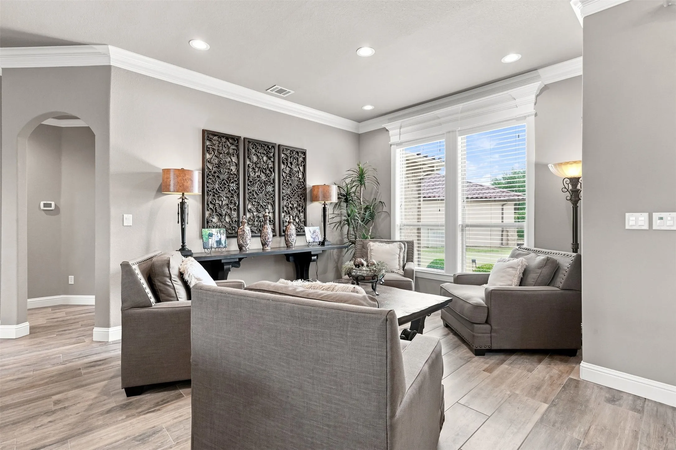 Single Family Residence For Sale in Hood County , 1601 Malibu Bay Court, Granbury, Texas 76048, 4 Bedroom, 4 Bathroom, 3 Garage spaces, 3,294 Sqft, built in 2017, mls#21407898, Real Estate Agent in Granbury, Homes For Sale in Hood county, Homes For Sale in Granbury, Realtor in Granbury Texas, Real Estate Brokerage Independent Realty Texas, Luminita Cordes Realtor