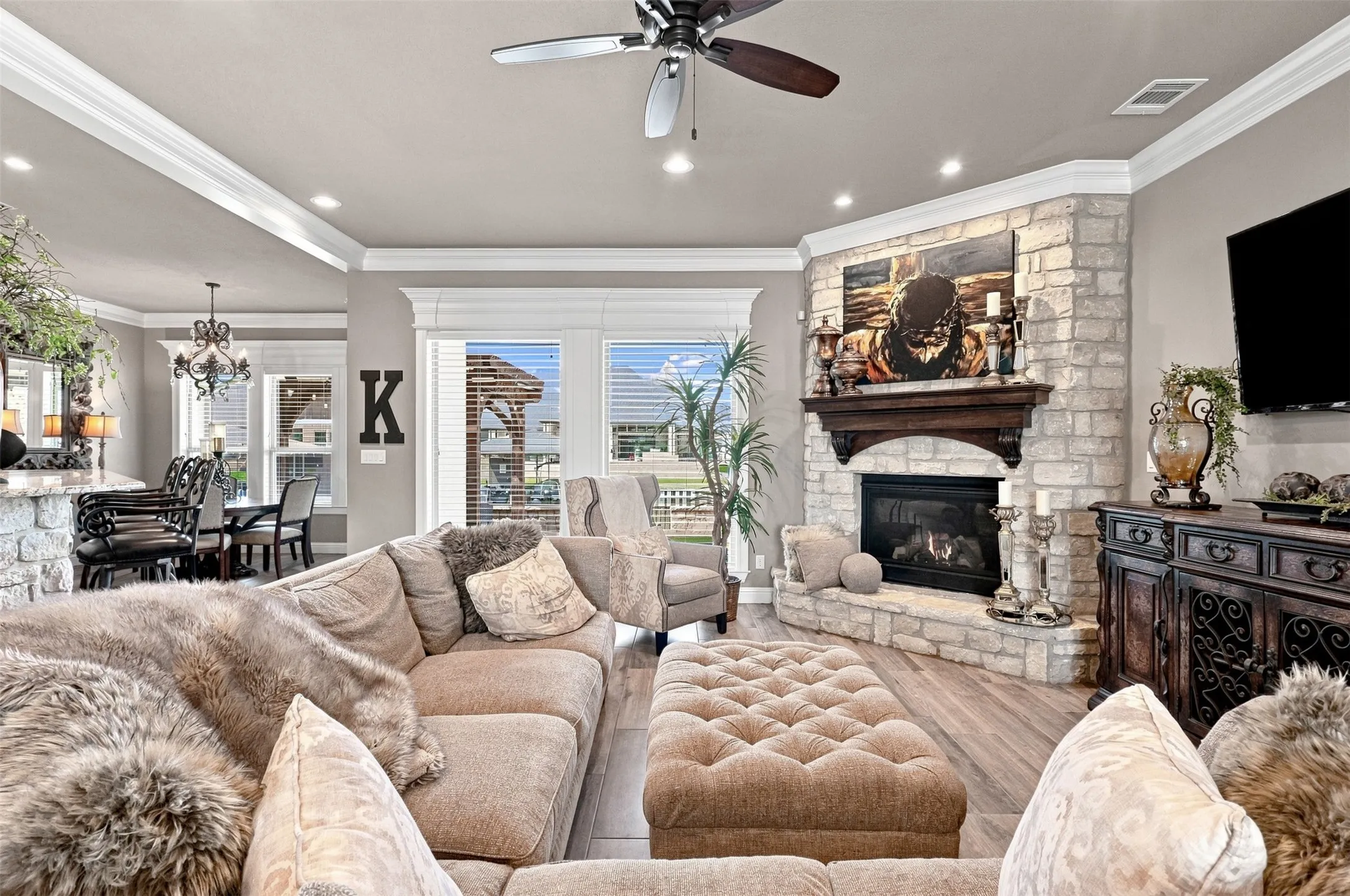 Single Family Residence For Sale in Hood County , 1601 Malibu Bay Court, Granbury, Texas 76048, 4 Bedroom, 4 Bathroom, 3 Garage spaces, 3,294 Sqft, built in 2017, mls#21407898, Real Estate Agent in Granbury, Homes For Sale in Hood county, Homes For Sale in Granbury, Realtor in Granbury Texas, Real Estate Brokerage Independent Realty Texas, Luminita Cordes Realtor