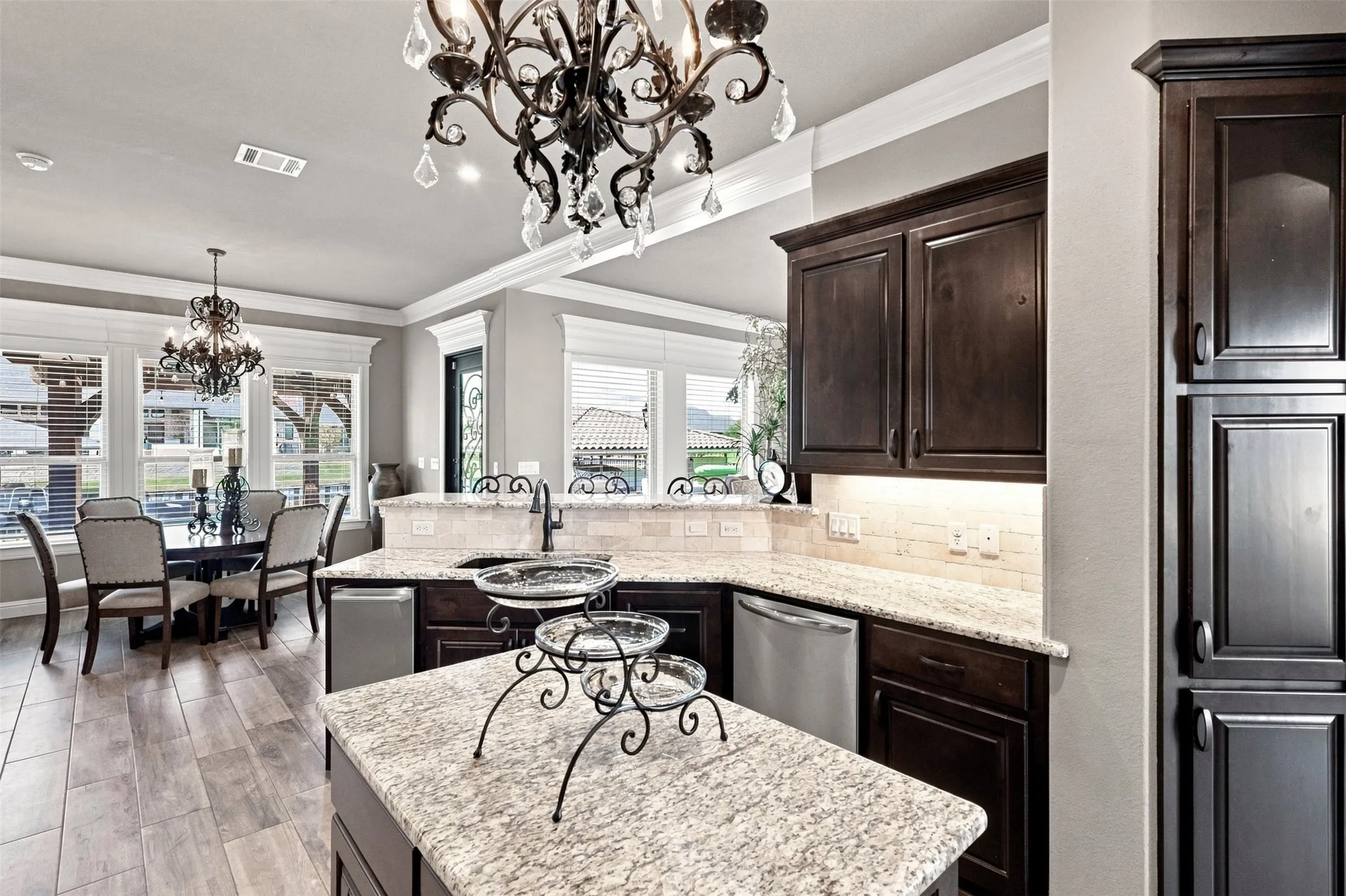 Single Family Residence For Sale in Hood County , 1601 Malibu Bay Court, Granbury, Texas 76048, 4 Bedroom, 4 Bathroom, 3 Garage spaces, 3,294 Sqft, built in 2017, mls#21407898, Real Estate Agent in Granbury, Homes For Sale in Hood county, Homes For Sale in Granbury, Realtor in Granbury Texas, Real Estate Brokerage Independent Realty Texas, Luminita Cordes Realtor