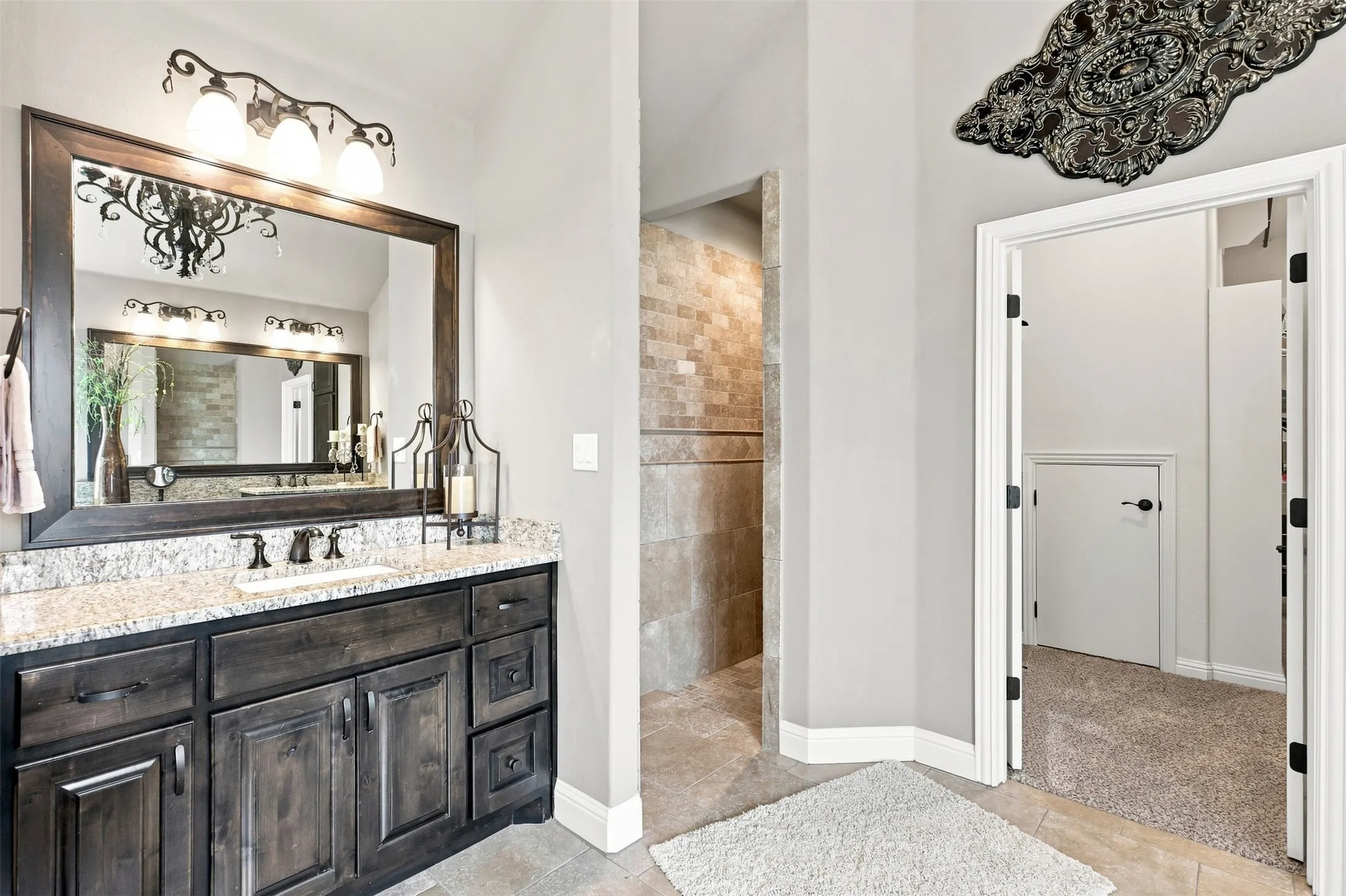 Single Family Residence For Sale in Hood County , 1601 Malibu Bay Court, Granbury, Texas 76048, 4 Bedroom, 4 Bathroom, 3 Garage spaces, 3,294 Sqft, built in 2017, mls#21407898, Real Estate Agent in Granbury, Homes For Sale in Hood county, Homes For Sale in Granbury, Realtor in Granbury Texas, Real Estate Brokerage Independent Realty Texas, Luminita Cordes Realtor