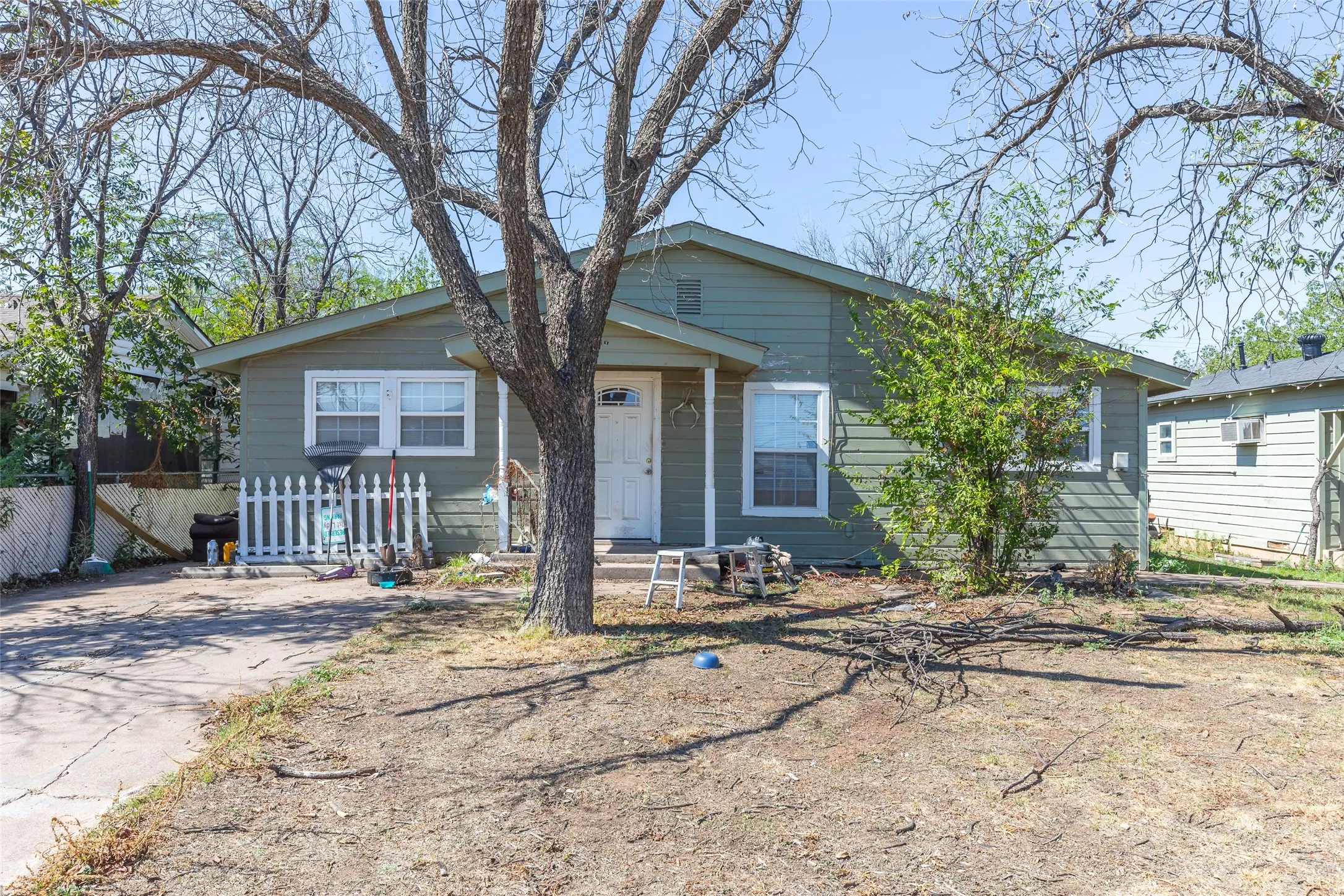 1310 Cherry