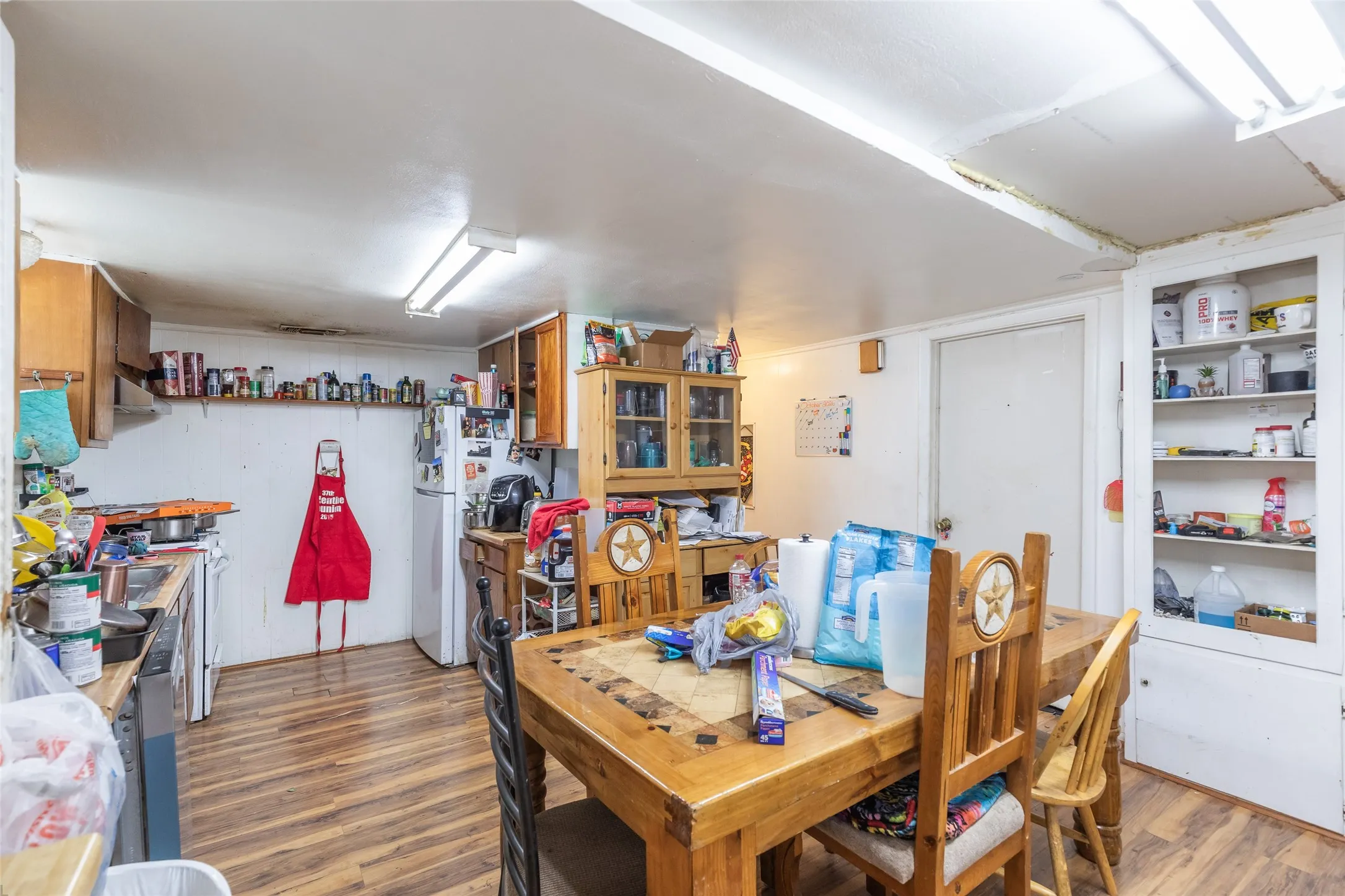 Single Family Residence For Sale in Taylor County , 1310 Cherry Street, Abilene, Texas 79602, 5 Bedroom, 2 Bathroom, Garage spaces, 2,051 Sqft, built in 1946, mls#21403503, Real Estate Agent in Abilene, Homes For Sale in Taylor county, Homes For Sale in Abilene, Realtor in Abilene Texas, Real Estate Brokerage Independent Realty Texas, Luminita Cordes Realtor
