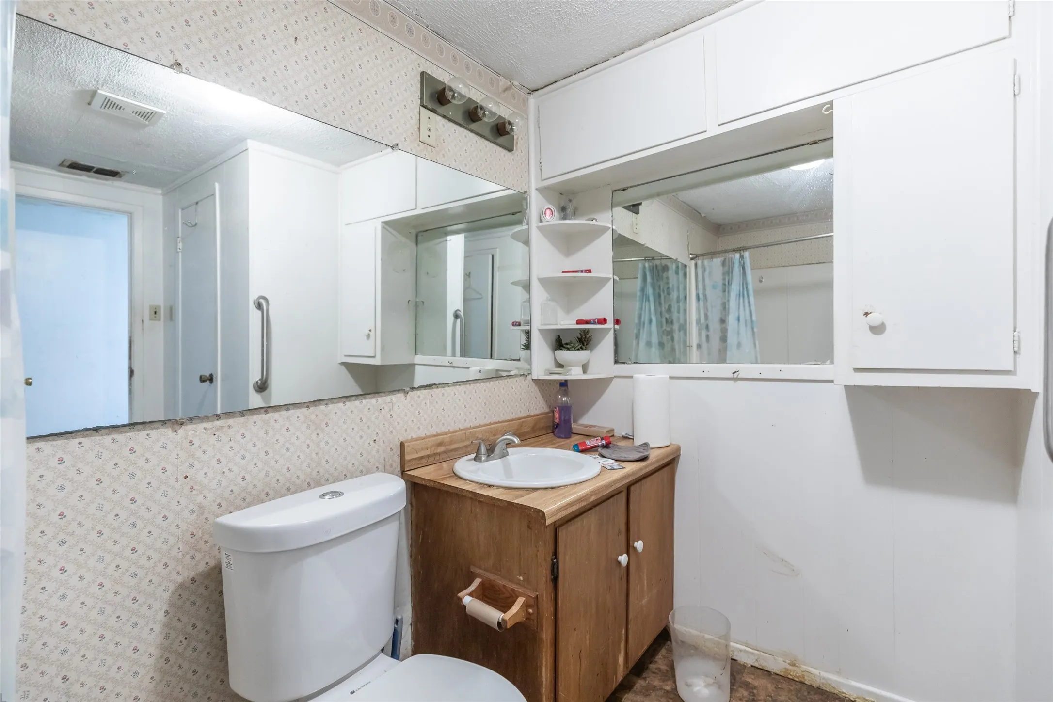 Hall Bathroom
