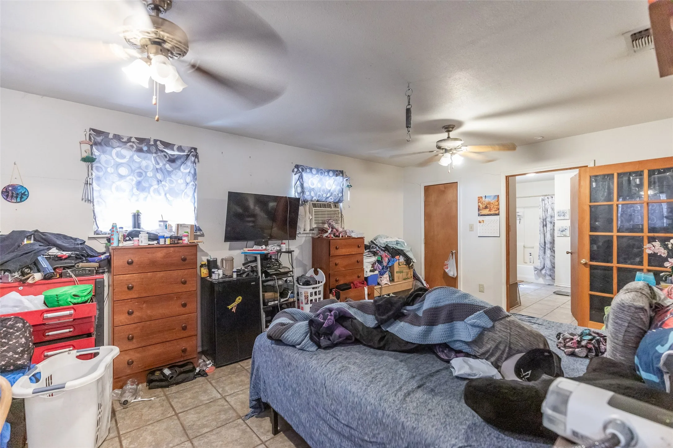 Single Family Residence For Sale in Taylor County , 1310 Cherry Street, Abilene, Texas 79602, 5 Bedroom, 2 Bathroom, Garage spaces, 2,051 Sqft, built in 1946, mls#21403503, Real Estate Agent in Abilene, Homes For Sale in Taylor county, Homes For Sale in Abilene, Realtor in Abilene Texas, Real Estate Brokerage Independent Realty Texas, Luminita Cordes Realtor