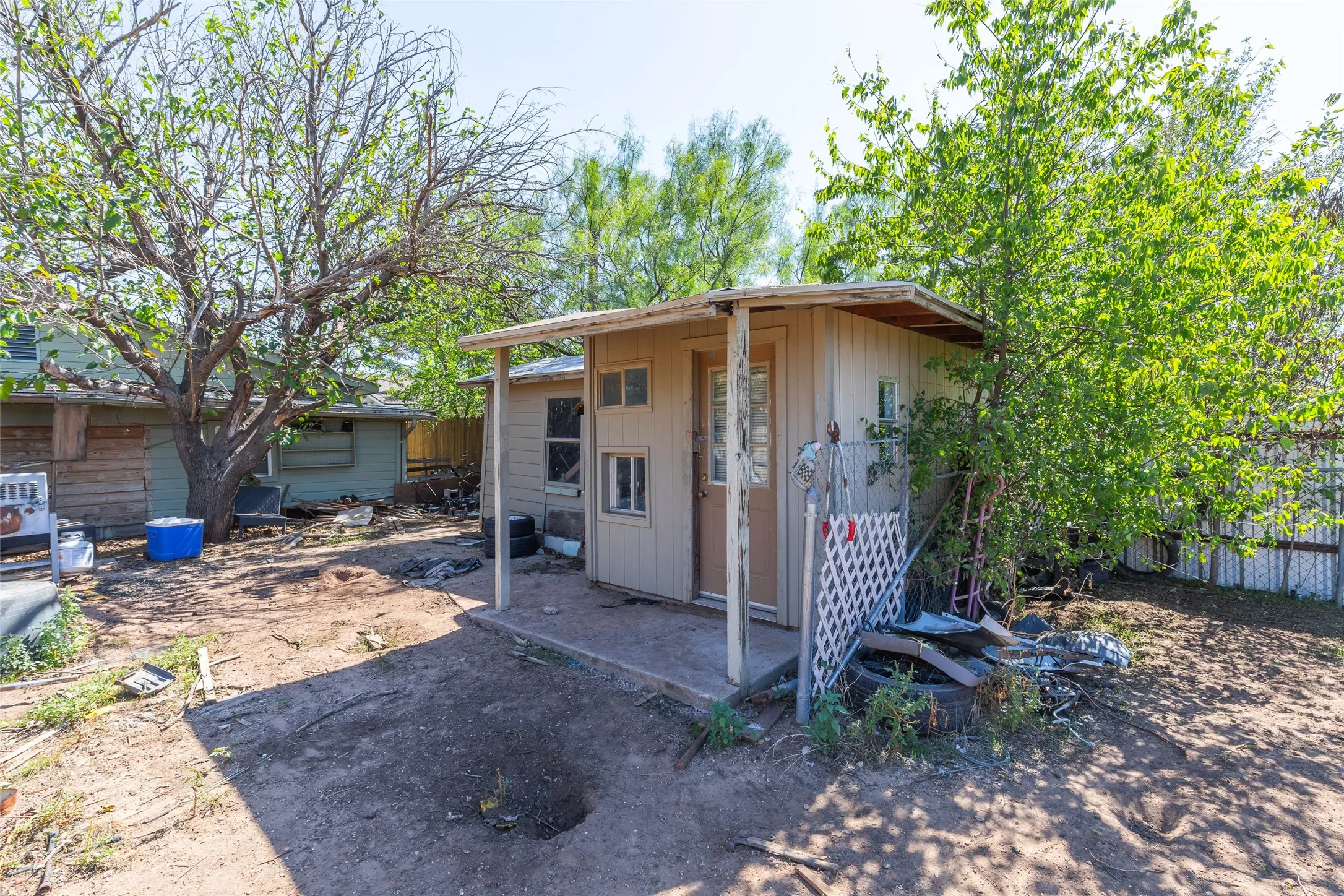 Single Family Residence For Sale in Taylor County , 1310 Cherry Street, Abilene, Texas 79602, 5 Bedroom, 2 Bathroom, Garage spaces, 2,051 Sqft, built in 1946, mls#21403503, Real Estate Agent in Abilene, Homes For Sale in Taylor county, Homes For Sale in Abilene, Realtor in Abilene Texas, Real Estate Brokerage Independent Realty Texas, Luminita Cordes Realtor