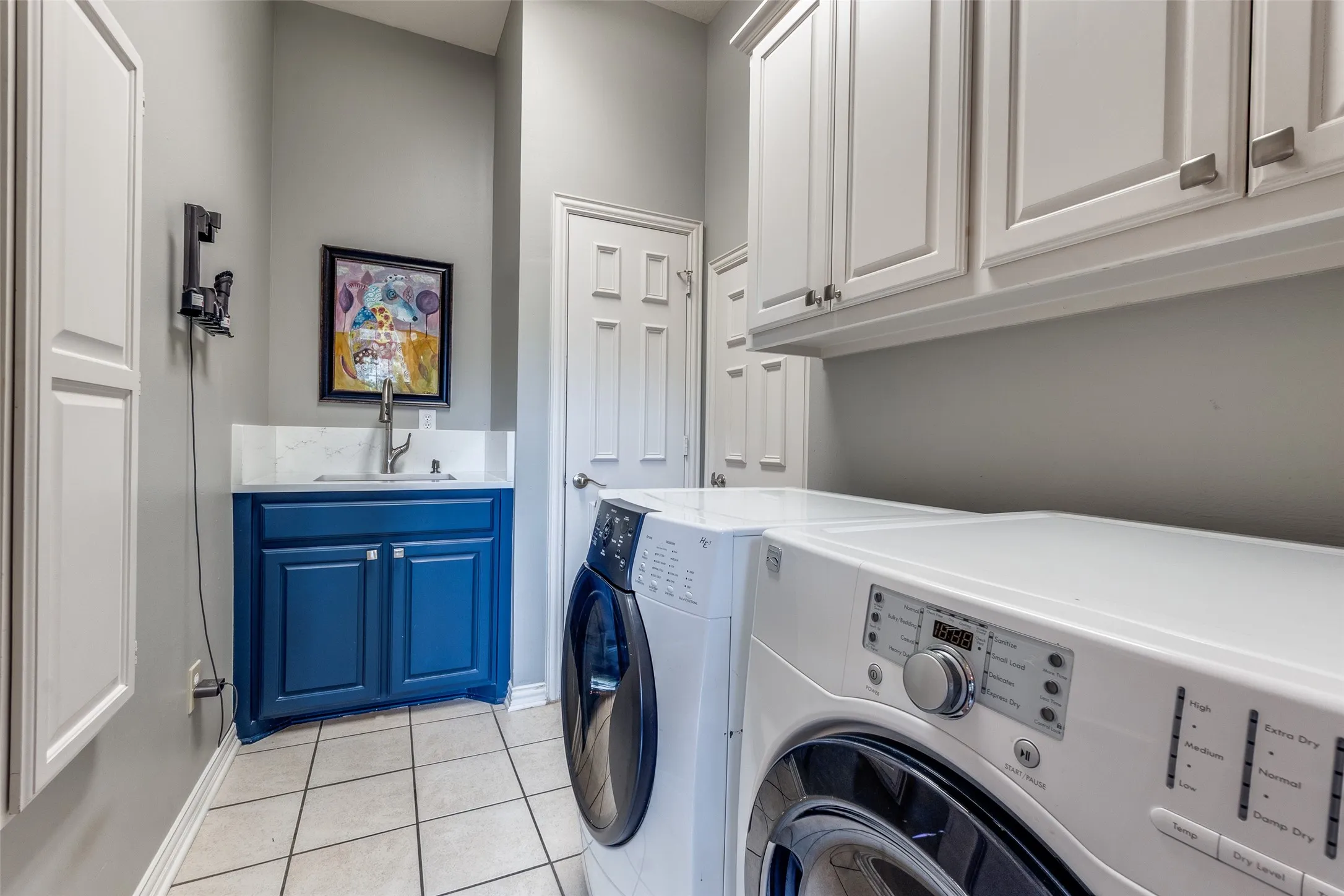 Single Family Residence For Sale in Dallas County , 9352 Stratford Way, Dallas, Texas 75220, 3 Bedroom, 3 Bathroom, 2 Garage spaces, 2,837 Sqft, built in 1997, mls#21407831, Real Estate Agent in Dallas, Homes For Sale in Dallas county, Homes For Sale in Dallas, Realtor in Dallas Texas, Real Estate Brokerage Independent Realty Texas, Luminita Cordes Realtor