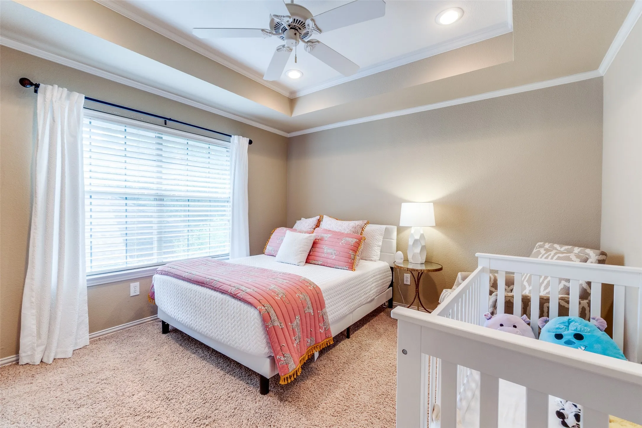Single Family Residence For Sale in Dallas County , 9352 Stratford Way, Dallas, Texas 75220, 3 Bedroom, 3 Bathroom, 2 Garage spaces, 2,837 Sqft, built in 1997, mls#21407831, Real Estate Agent in Dallas, Homes For Sale in Dallas county, Homes For Sale in Dallas, Realtor in Dallas Texas, Real Estate Brokerage Independent Realty Texas, Luminita Cordes Realtor