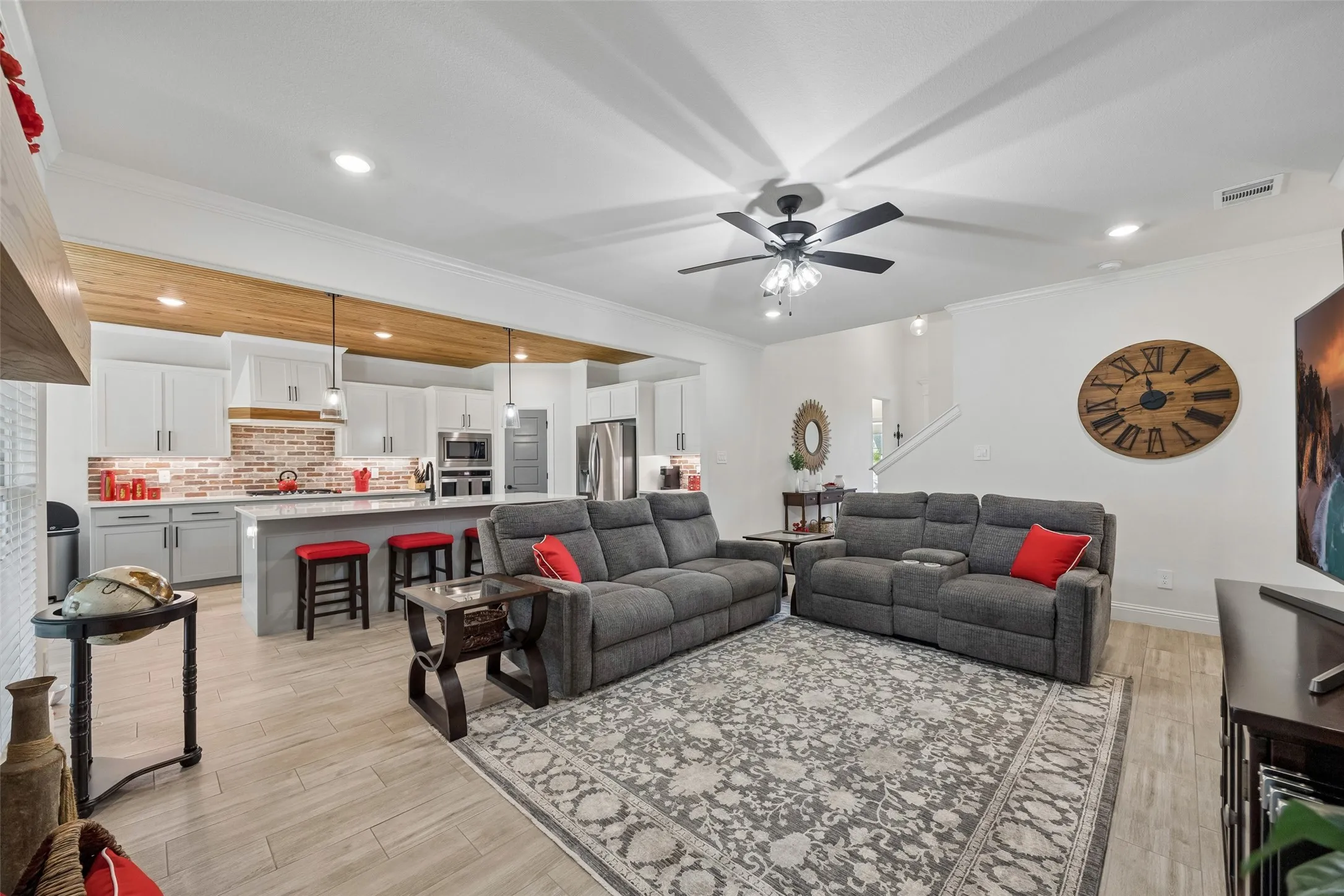Single Family Residence For Sale in Parker County , 236 Belmont Drive, Willow Park, Texas 76087, 6 Bedroom, 4 Bathroom, 2 Garage spaces, 2,502 Sqft, built in 2022, mls#21405804, Real Estate Agent in Willow Park, Homes For Sale in Parker county, Homes For Sale in Willow Park, Realtor in Willow Park Texas, Real Estate Brokerage Independent Realty Texas, Luminita Cordes Realtor
