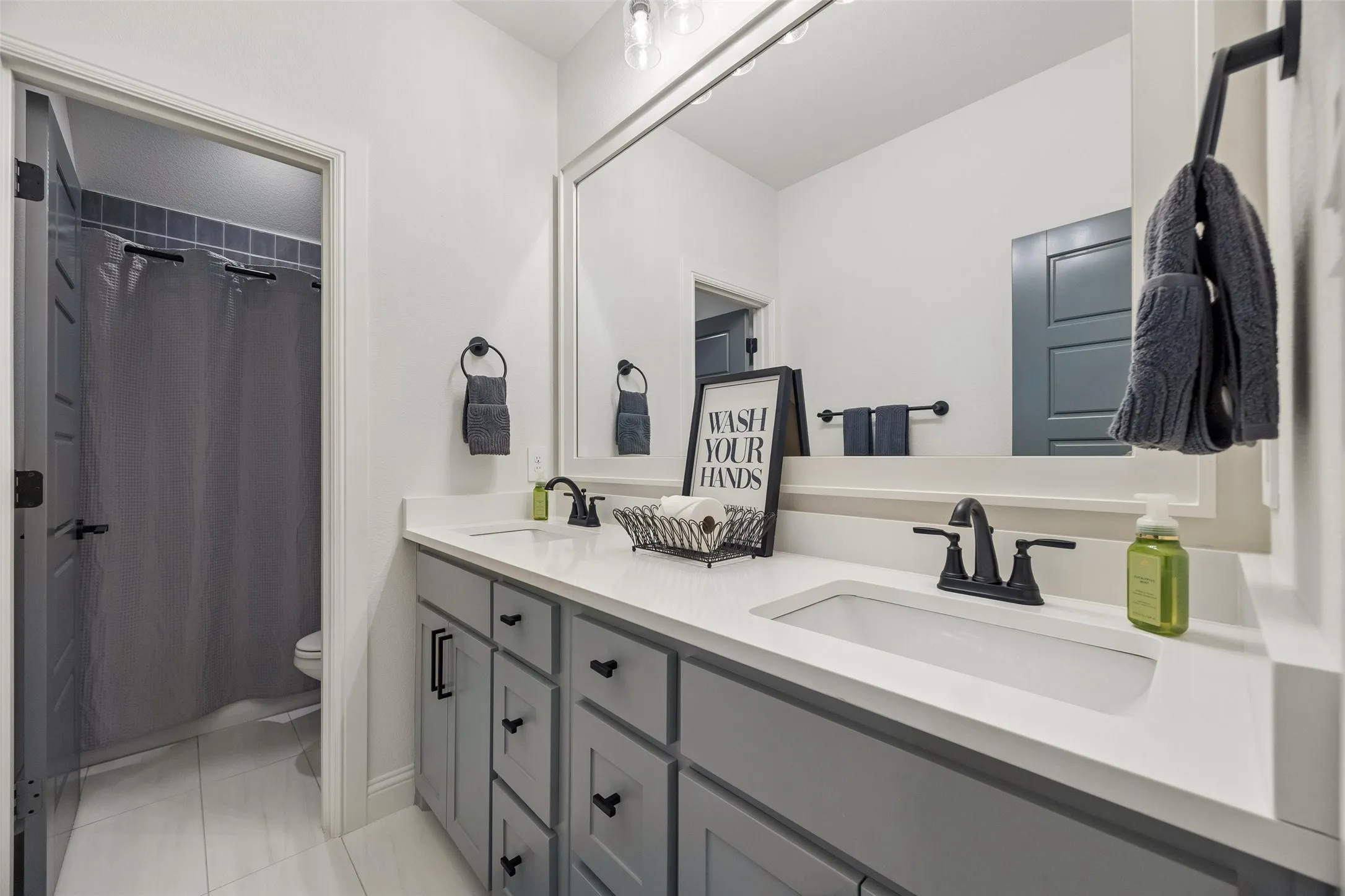 Single Family Residence For Sale in Parker County , 236 Belmont Drive, Willow Park, Texas 76087, 6 Bedroom, 4 Bathroom, 2 Garage spaces, 2,502 Sqft, built in 2022, mls#21405804, Real Estate Agent in Willow Park, Homes For Sale in Parker county, Homes For Sale in Willow Park, Realtor in Willow Park Texas, Real Estate Brokerage Independent Realty Texas, Luminita Cordes Realtor