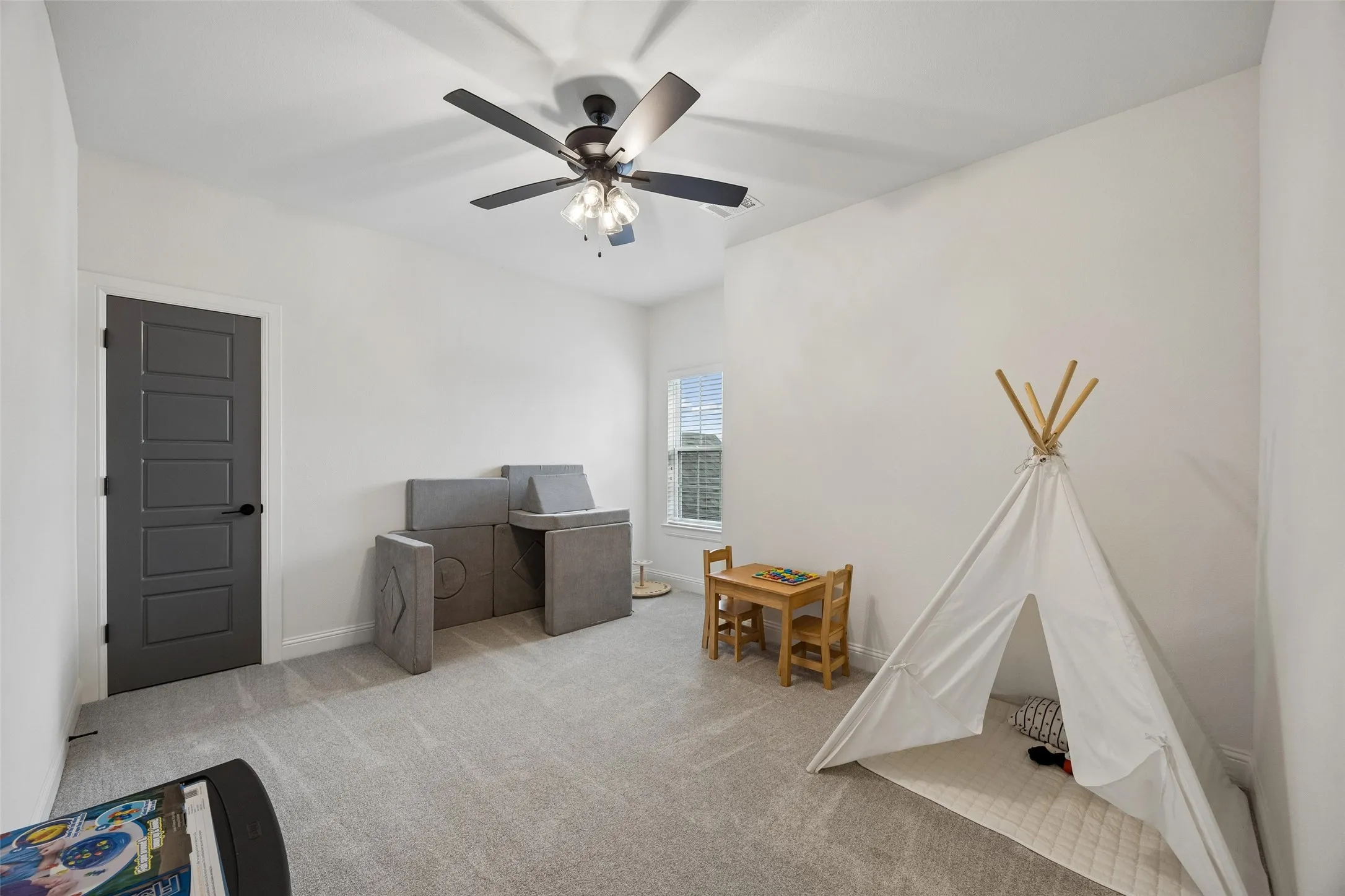 Single Family Residence For Sale in Parker County , 236 Belmont Drive, Willow Park, Texas 76087, 6 Bedroom, 4 Bathroom, 2 Garage spaces, 2,502 Sqft, built in 2022, mls#21405804, Real Estate Agent in Willow Park, Homes For Sale in Parker county, Homes For Sale in Willow Park, Realtor in Willow Park Texas, Real Estate Brokerage Independent Realty Texas, Luminita Cordes Realtor
