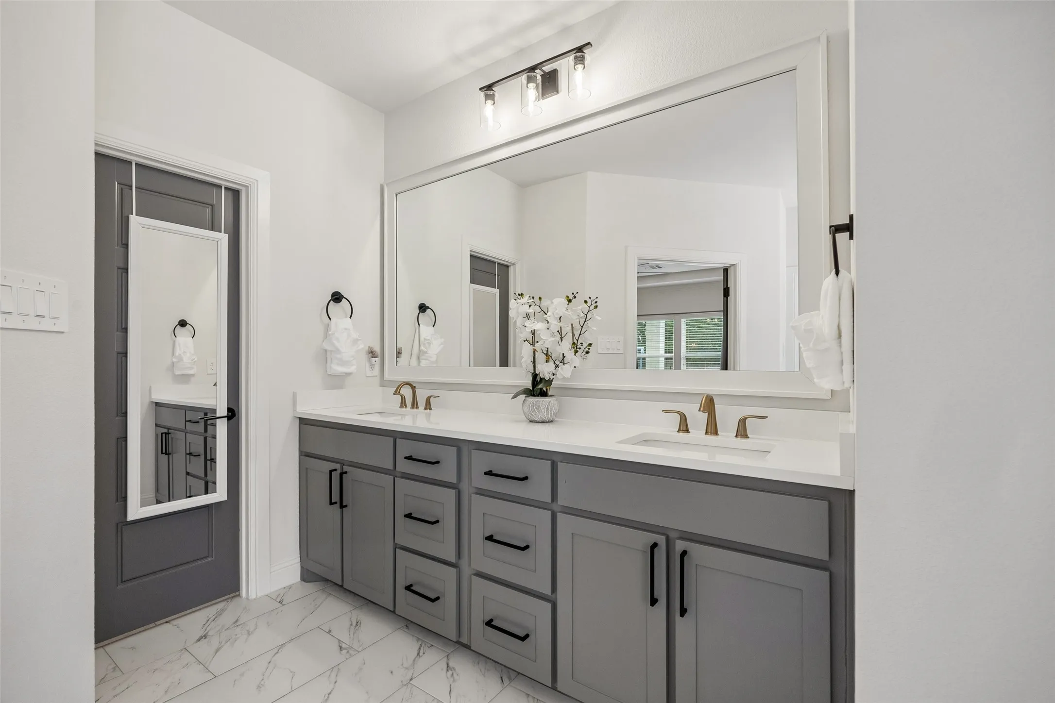 Single Family Residence For Sale in Parker County , 236 Belmont Drive, Willow Park, Texas 76087, 6 Bedroom, 4 Bathroom, 2 Garage spaces, 2,502 Sqft, built in 2022, mls#21405804, Real Estate Agent in Willow Park, Homes For Sale in Parker county, Homes For Sale in Willow Park, Realtor in Willow Park Texas, Real Estate Brokerage Independent Realty Texas, Luminita Cordes Realtor