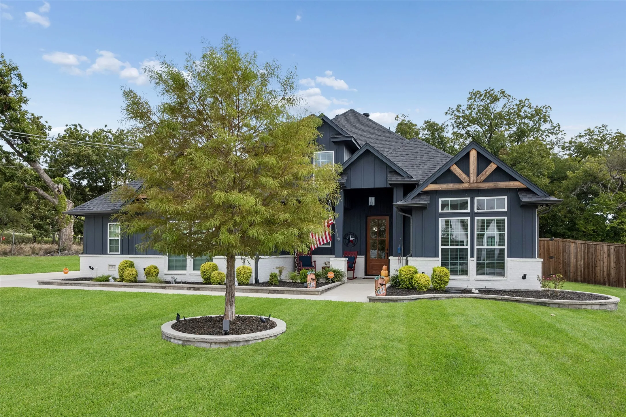 Single Family Residence For Sale in Parker County , 236 Belmont Drive, Willow Park, Texas 76087, 6 Bedroom, 4 Bathroom, 2 Garage spaces, 2,502 Sqft, built in 2022, mls#21405804, Real Estate Agent in Willow Park, Homes For Sale in Parker county, Homes For Sale in Willow Park, Realtor in Willow Park Texas, Real Estate Brokerage Independent Realty Texas, Luminita Cordes Realtor