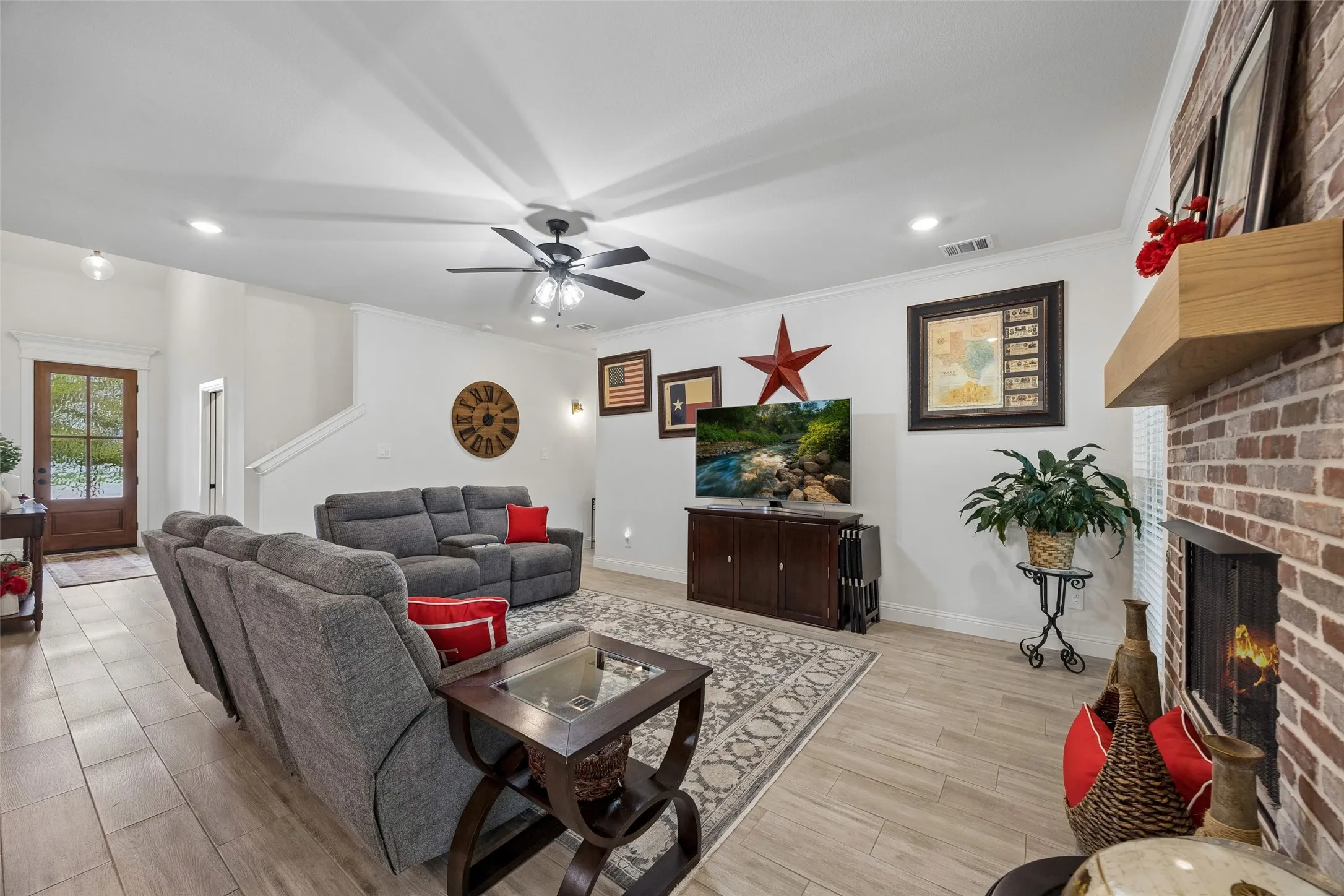 Single Family Residence For Sale in Parker County , 236 Belmont Drive, Willow Park, Texas 76087, 6 Bedroom, 4 Bathroom, 2 Garage spaces, 2,502 Sqft, built in 2022, mls#21405804, Real Estate Agent in Willow Park, Homes For Sale in Parker county, Homes For Sale in Willow Park, Realtor in Willow Park Texas, Real Estate Brokerage Independent Realty Texas, Luminita Cordes Realtor