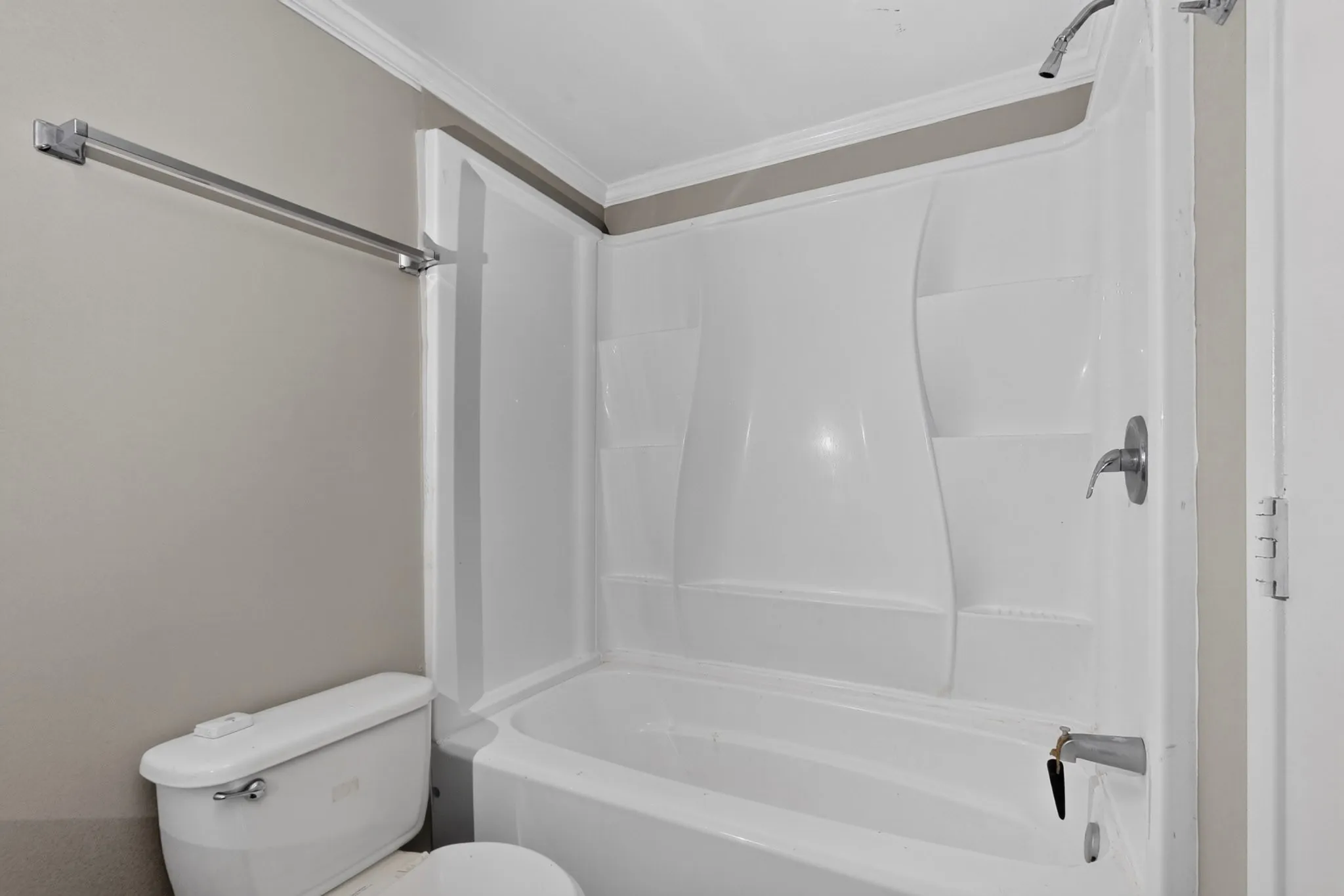 Full bathtub and shower combination unit
