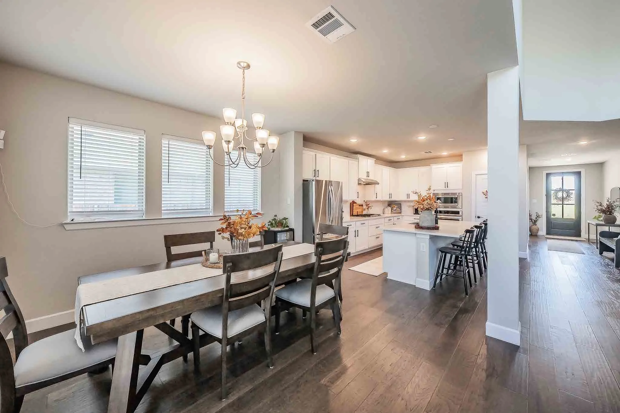 Single Family Residence For Sale in Tarrant County , 6220 Tavolo Parkway, Fort Worth, Texas 76123, 4 Bedroom, 4 Bathroom, 3 Garage spaces, 3,330 Sqft, built in 2020, mls#21407778, Real Estate Agent in Fort Worth, Homes For Sale in Tarrant county, Homes For Sale in Fort Worth, Realtor in Fort Worth Texas, Real Estate Brokerage Independent Realty Texas, Luminita Cordes Realtor