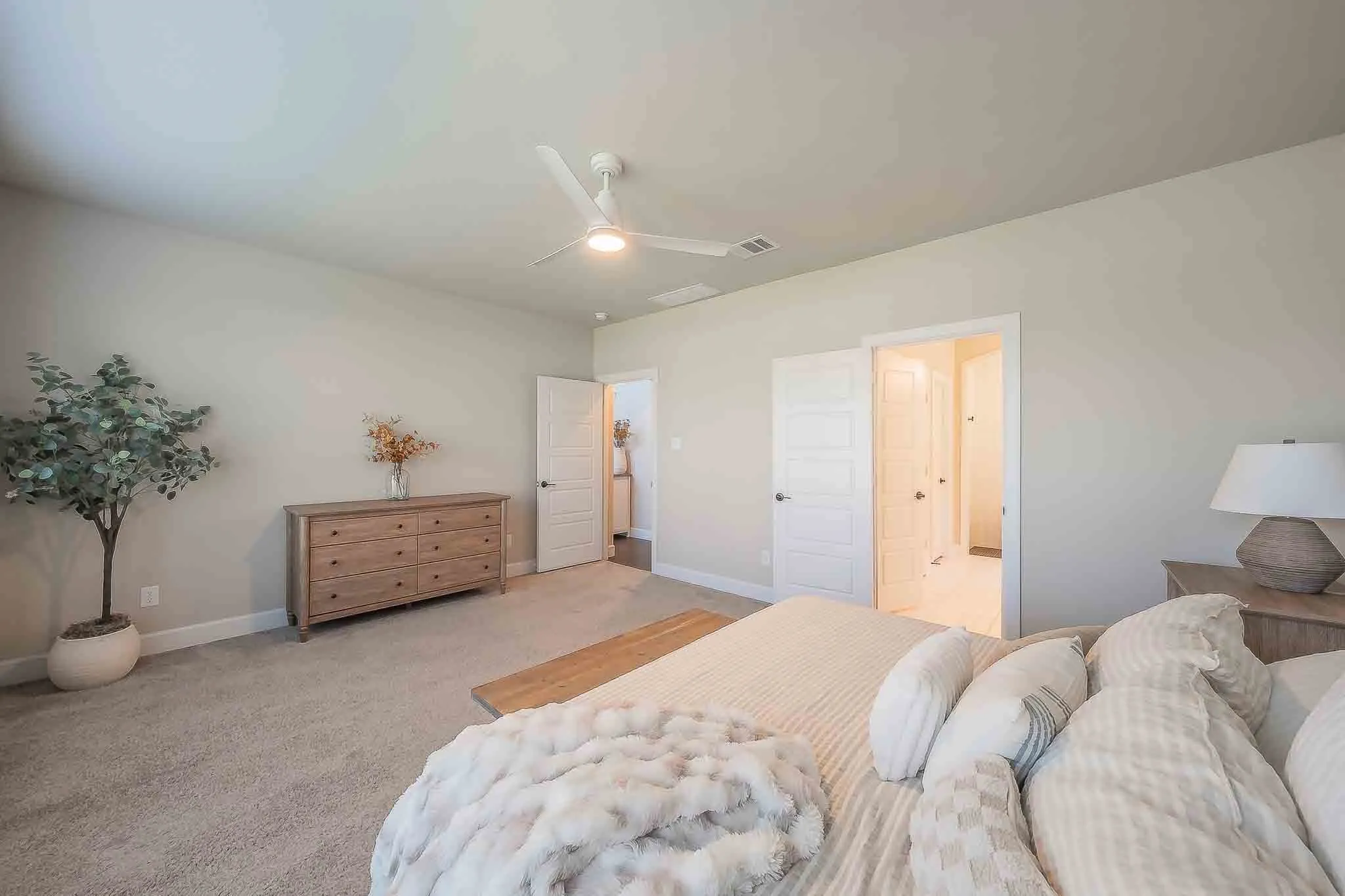 Single Family Residence For Sale in Tarrant County , 6220 Tavolo Parkway, Fort Worth, Texas 76123, 4 Bedroom, 4 Bathroom, 3 Garage spaces, 3,330 Sqft, built in 2020, mls#21407778, Real Estate Agent in Fort Worth, Homes For Sale in Tarrant county, Homes For Sale in Fort Worth, Realtor in Fort Worth Texas, Real Estate Brokerage Independent Realty Texas, Luminita Cordes Realtor