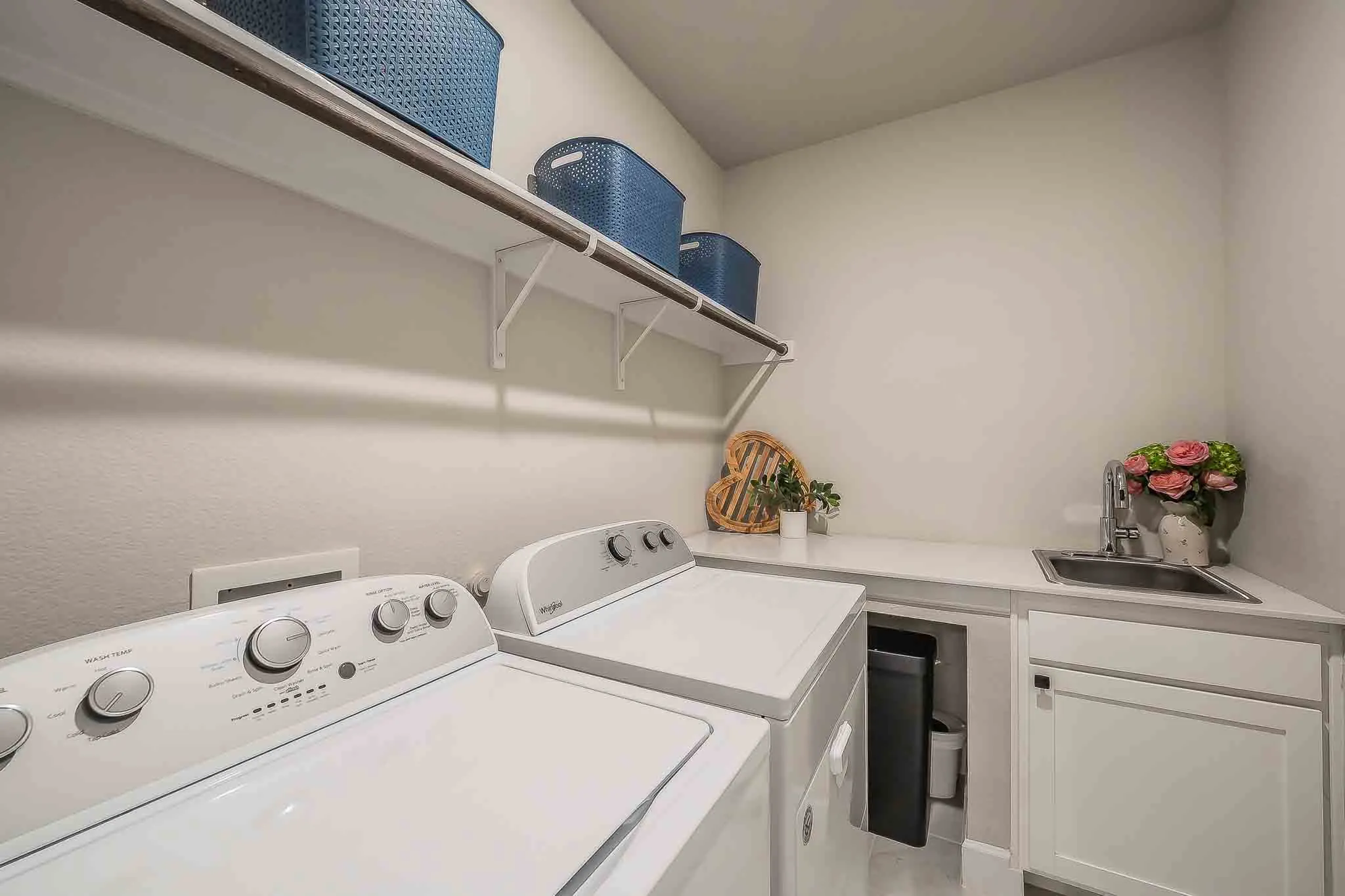 Single Family Residence For Sale in Tarrant County , 6220 Tavolo Parkway, Fort Worth, Texas 76123, 4 Bedroom, 4 Bathroom, 3 Garage spaces, 3,330 Sqft, built in 2020, mls#21407778, Real Estate Agent in Fort Worth, Homes For Sale in Tarrant county, Homes For Sale in Fort Worth, Realtor in Fort Worth Texas, Real Estate Brokerage Independent Realty Texas, Luminita Cordes Realtor