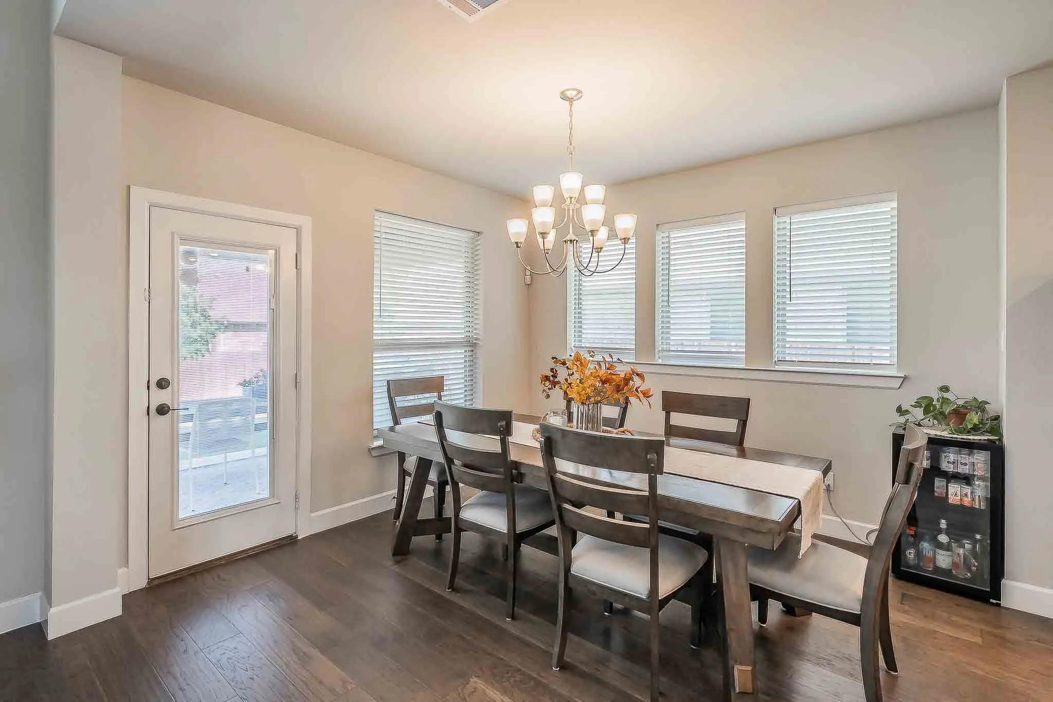Single Family Residence For Sale in Tarrant County , 6220 Tavolo Parkway, Fort Worth, Texas 76123, 4 Bedroom, 4 Bathroom, 3 Garage spaces, 3,330 Sqft, built in 2020, mls#21407778, Real Estate Agent in Fort Worth, Homes For Sale in Tarrant county, Homes For Sale in Fort Worth, Realtor in Fort Worth Texas, Real Estate Brokerage Independent Realty Texas, Luminita Cordes Realtor