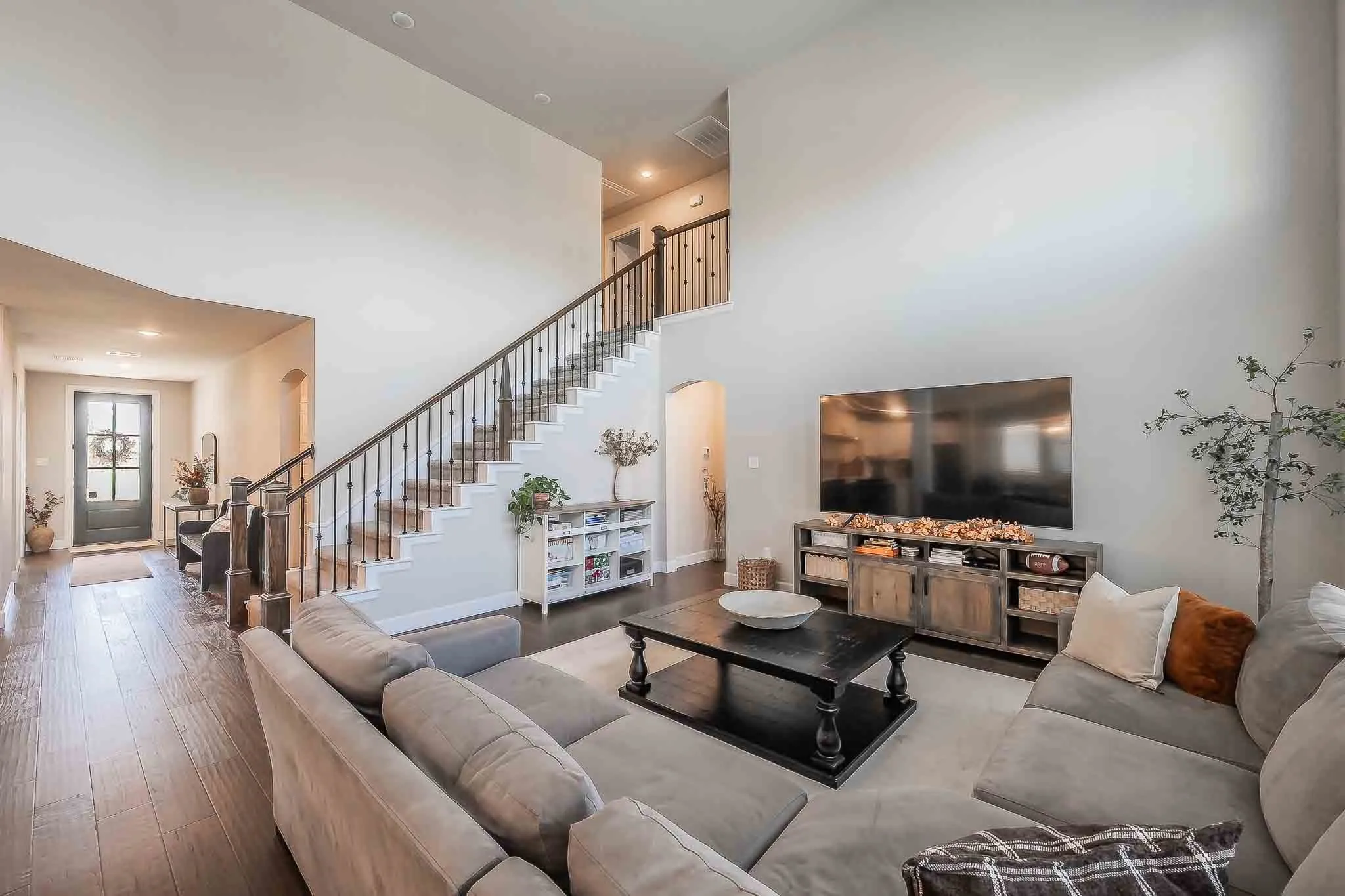 Single Family Residence For Sale in Tarrant County , 6220 Tavolo Parkway, Fort Worth, Texas 76123, 4 Bedroom, 4 Bathroom, 3 Garage spaces, 3,330 Sqft, built in 2020, mls#21407778, Real Estate Agent in Fort Worth, Homes For Sale in Tarrant county, Homes For Sale in Fort Worth, Realtor in Fort Worth Texas, Real Estate Brokerage Independent Realty Texas, Luminita Cordes Realtor