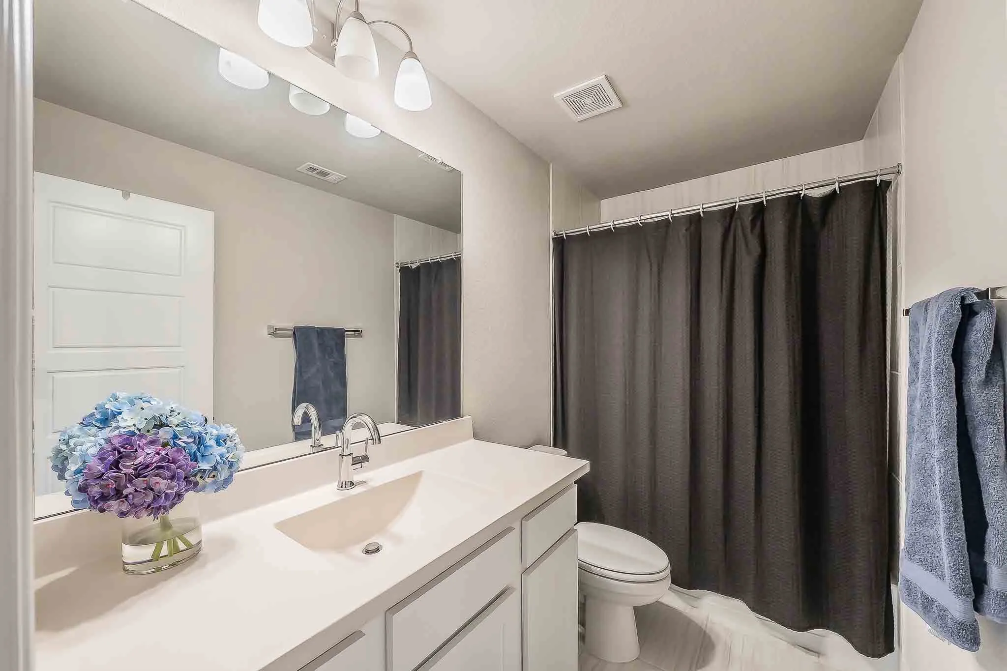 Full Bath Upstairs