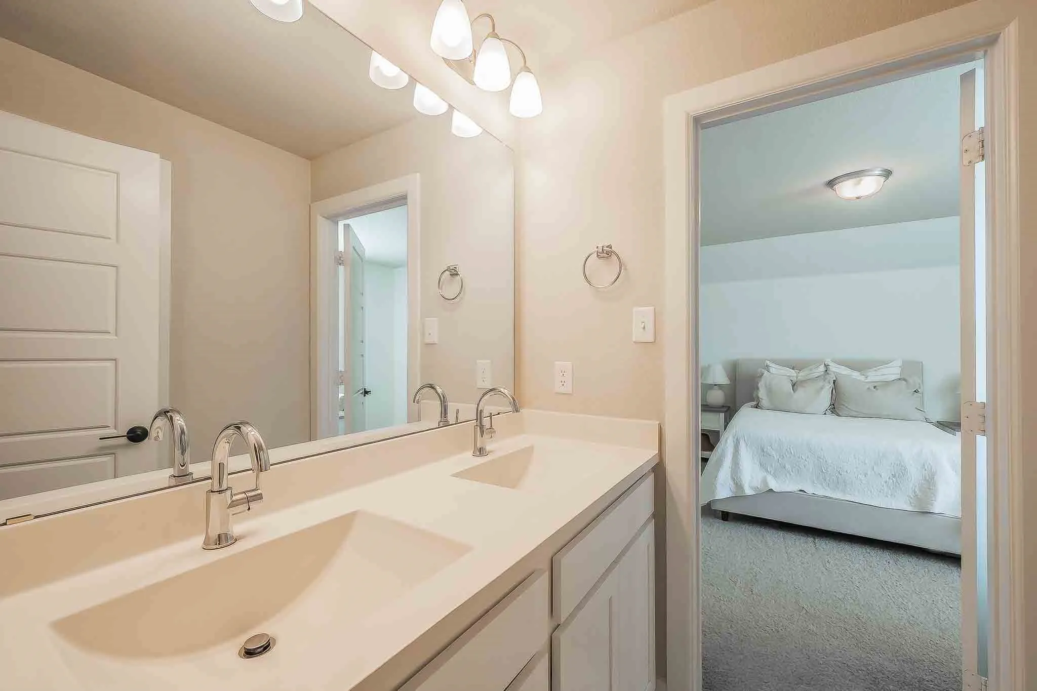 Jack and Jill Bath
