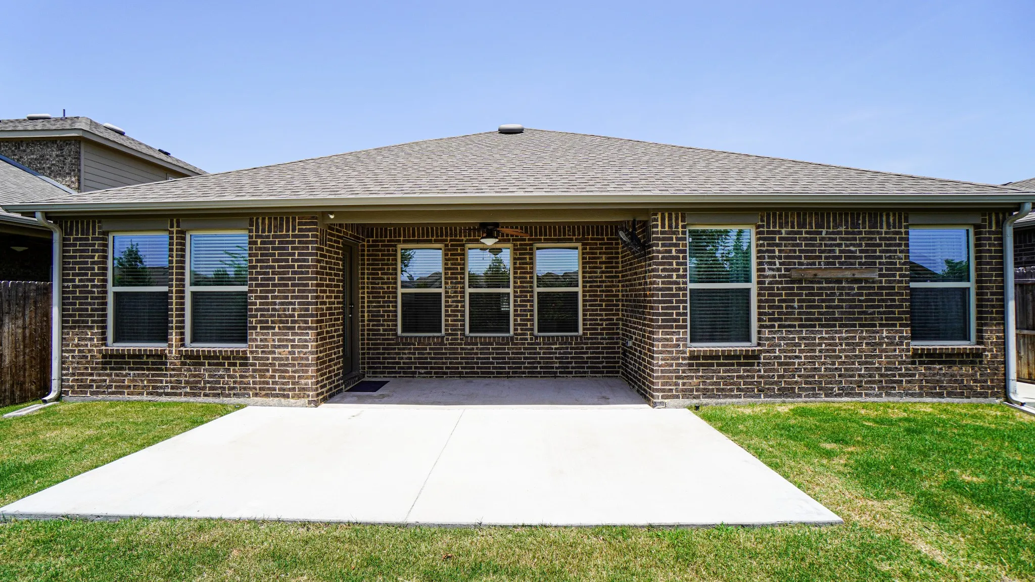 Single Family Residence For Rent in Rockwall County , 239 Oxford Drive, Fate, Texas 75189, 4 Bedroom, 3 Bathroom, 2 Garage spaces, 2,380 Sqft, built in 2016, mls#21407129, Real Estate Agent in Fate, Homes For Rent in Rockwall county, Homes For Rent in Fate, Realtor in Fate Texas, Real Estate Brokerage Independent Realty Texas, Luminita Cordes Realtor