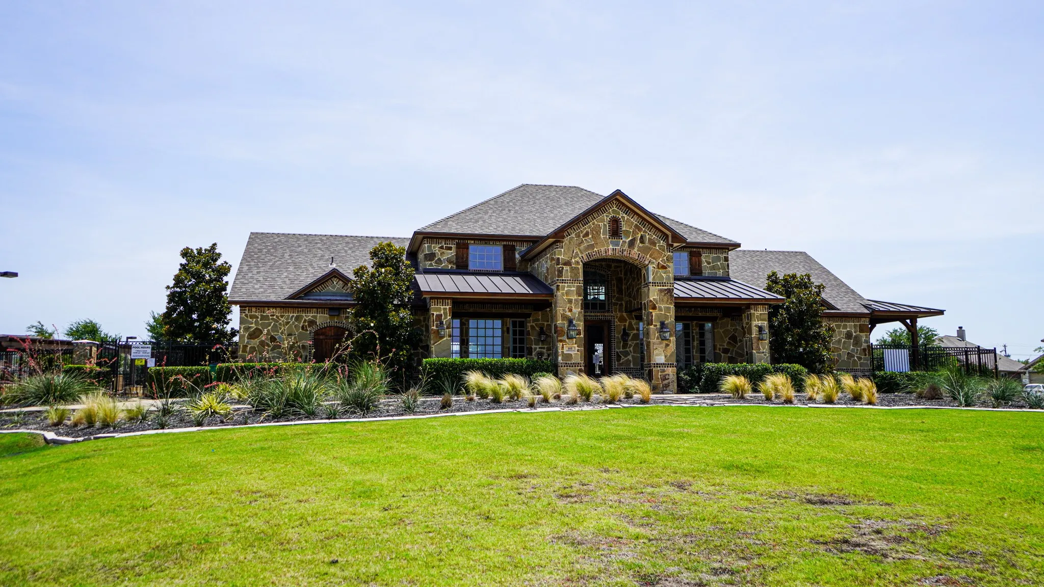 Single Family Residence For Rent in Rockwall County , 239 Oxford Drive, Fate, Texas 75189, 4 Bedroom, 3 Bathroom, 2 Garage spaces, 2,380 Sqft, built in 2016, mls#21407129, Real Estate Agent in Fate, Homes For Rent in Rockwall county, Homes For Rent in Fate, Realtor in Fate Texas, Real Estate Brokerage Independent Realty Texas, Luminita Cordes Realtor