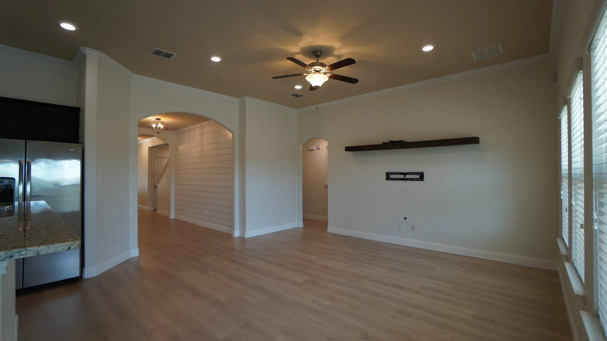 Single Family Residence For Rent in Rockwall County , 239 Oxford Drive, Fate, Texas 75189, 4 Bedroom, 3 Bathroom, 2 Garage spaces, 2,380 Sqft, built in 2016, mls#21407129, Real Estate Agent in Fate, Homes For Rent in Rockwall county, Homes For Rent in Fate, Realtor in Fate Texas, Real Estate Brokerage Independent Realty Texas, Luminita Cordes Realtor