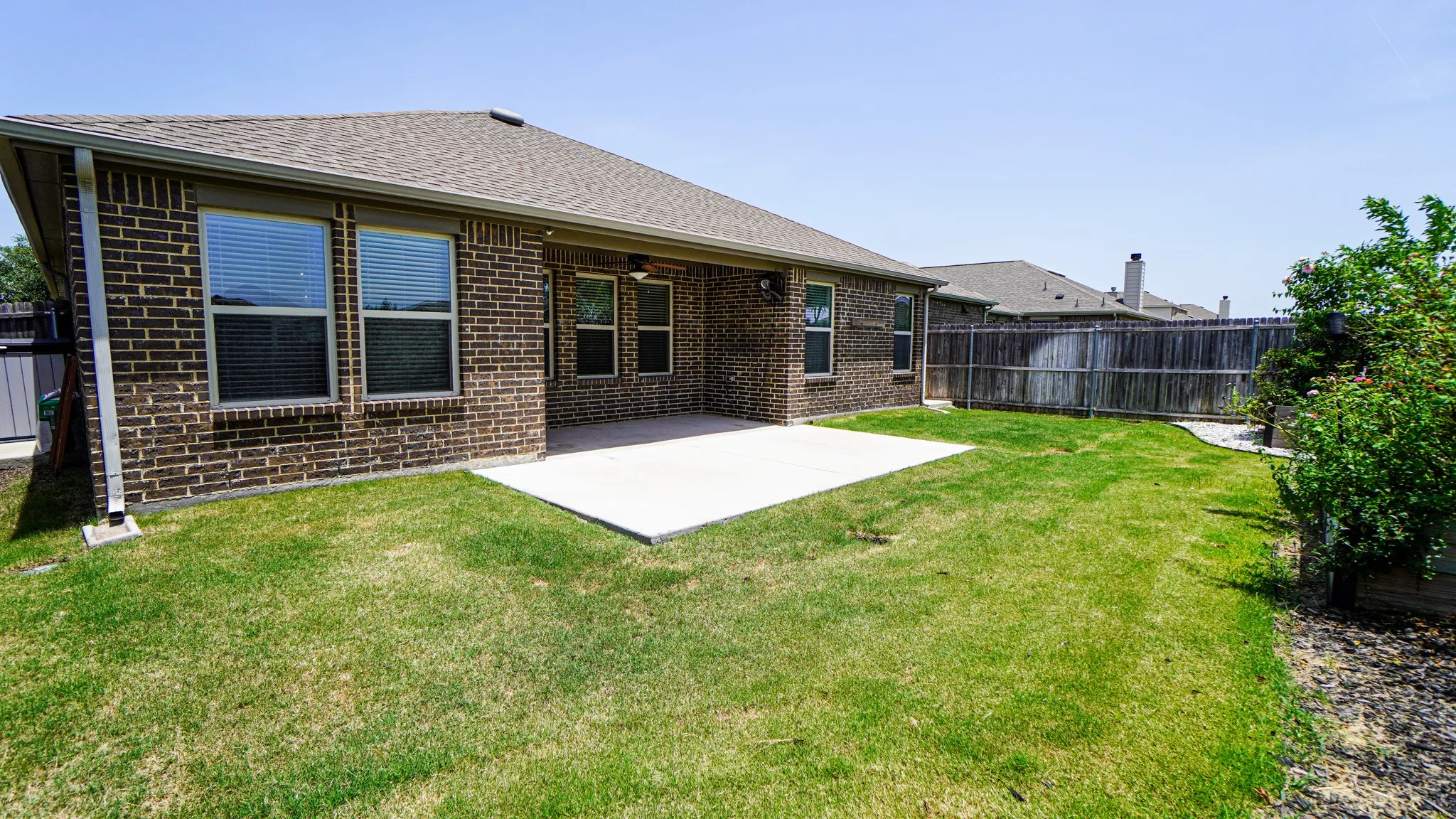 Single Family Residence For Rent in Rockwall County , 239 Oxford Drive, Fate, Texas 75189, 4 Bedroom, 3 Bathroom, 2 Garage spaces, 2,380 Sqft, built in 2016, mls#21407129, Real Estate Agent in Fate, Homes For Rent in Rockwall county, Homes For Rent in Fate, Realtor in Fate Texas, Real Estate Brokerage Independent Realty Texas, Luminita Cordes Realtor