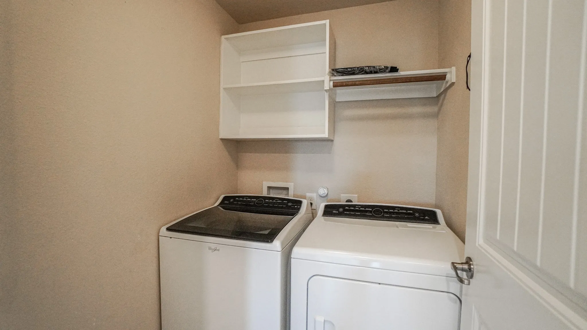 Single Family Residence For Rent in Rockwall County , 239 Oxford Drive, Fate, Texas 75189, 4 Bedroom, 3 Bathroom, 2 Garage spaces, 2,380 Sqft, built in 2016, mls#21407129, Real Estate Agent in Fate, Homes For Rent in Rockwall county, Homes For Rent in Fate, Realtor in Fate Texas, Real Estate Brokerage Independent Realty Texas, Luminita Cordes Realtor
